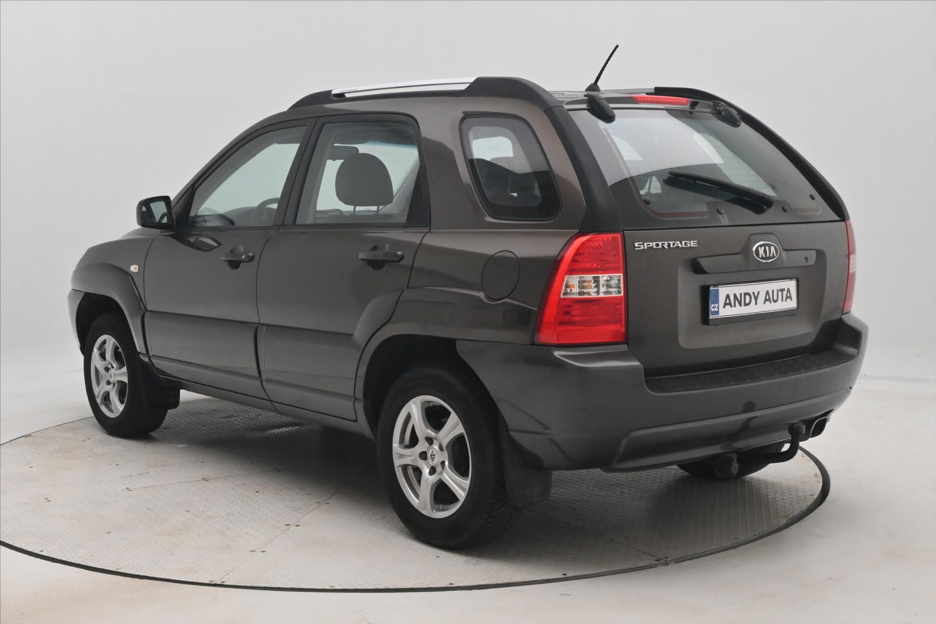 Main photo of the car Kia Sportage 2.0 i 104 kW Towable (7)