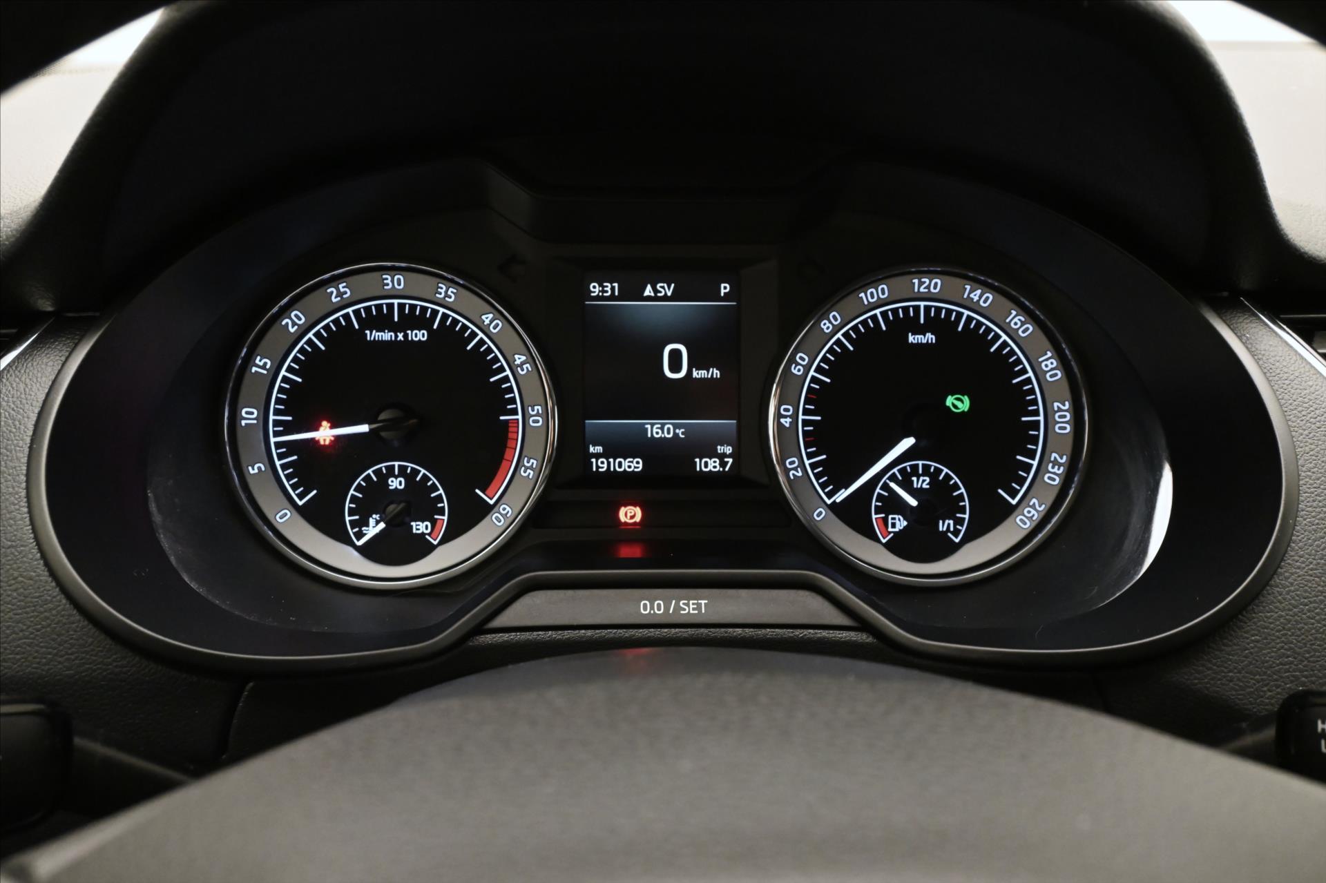 Hlavní fotografie vozu Škoda Octavia 2,0 TDI 110kW Tažné DSG Záruka až 5 let (17)