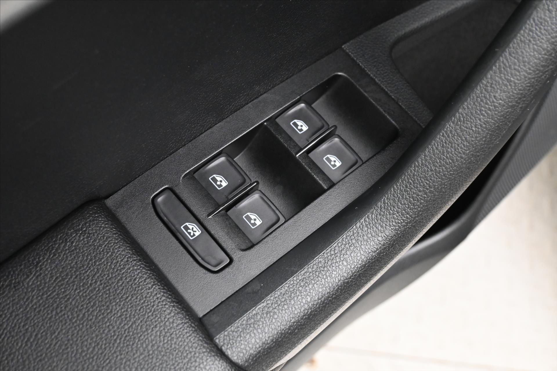 Hlavní fotografie vozu Škoda Octavia 2,0 TDI 110kW Tažné DSG Záruka až 5 let (25)