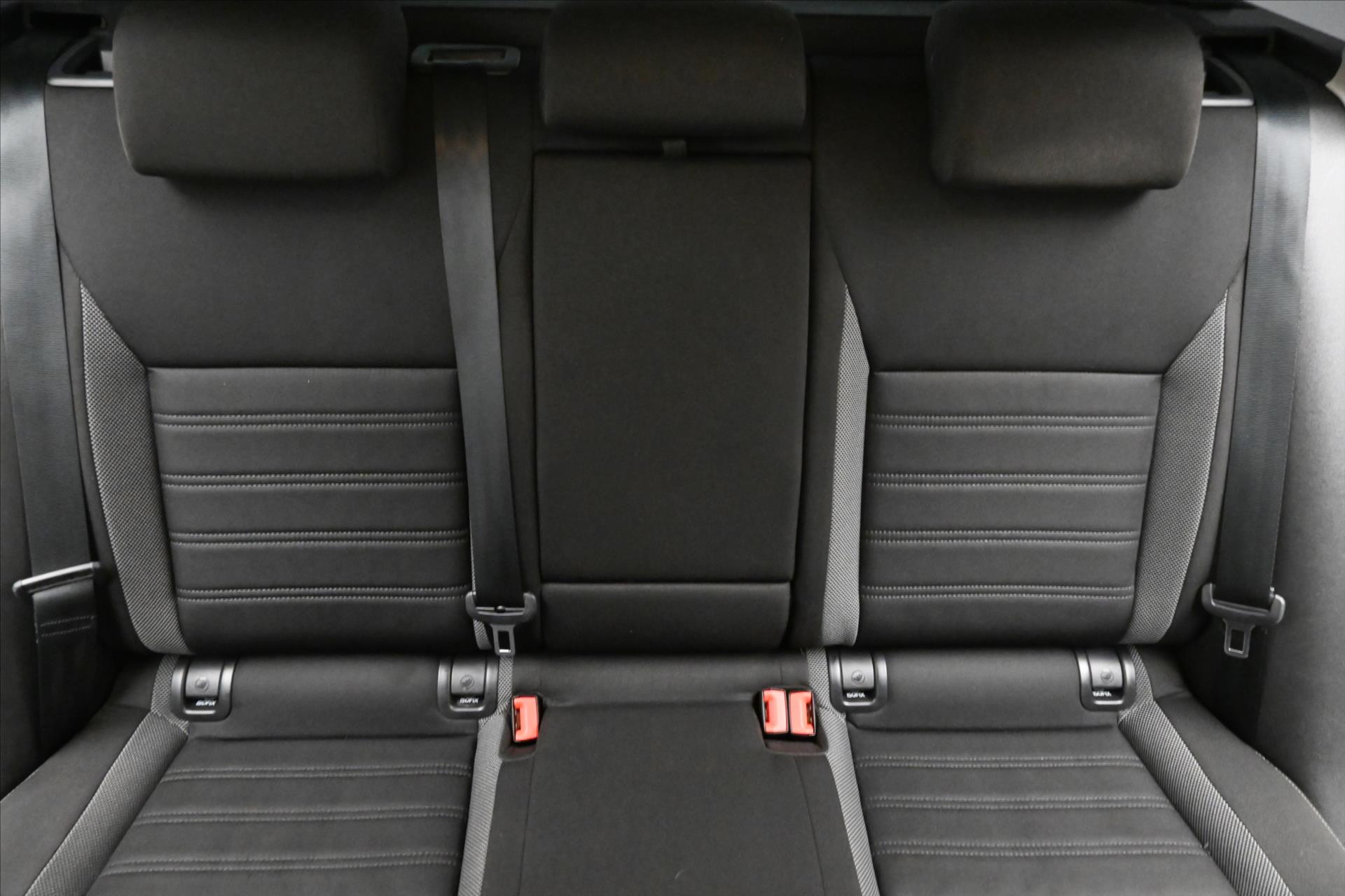 Hlavní fotografie vozu Škoda Octavia 2,0 TDI 110kW Tažné DSG Záruka až 5 let (27)