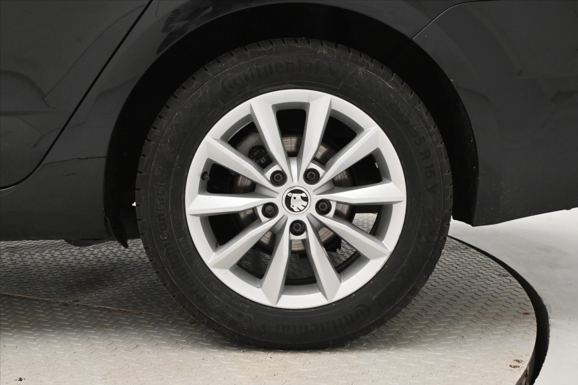 Hlavní fotografie vozu Škoda Octavia 2,0 TDI 110kW Tažné DSG Záruka až 5 let (30)