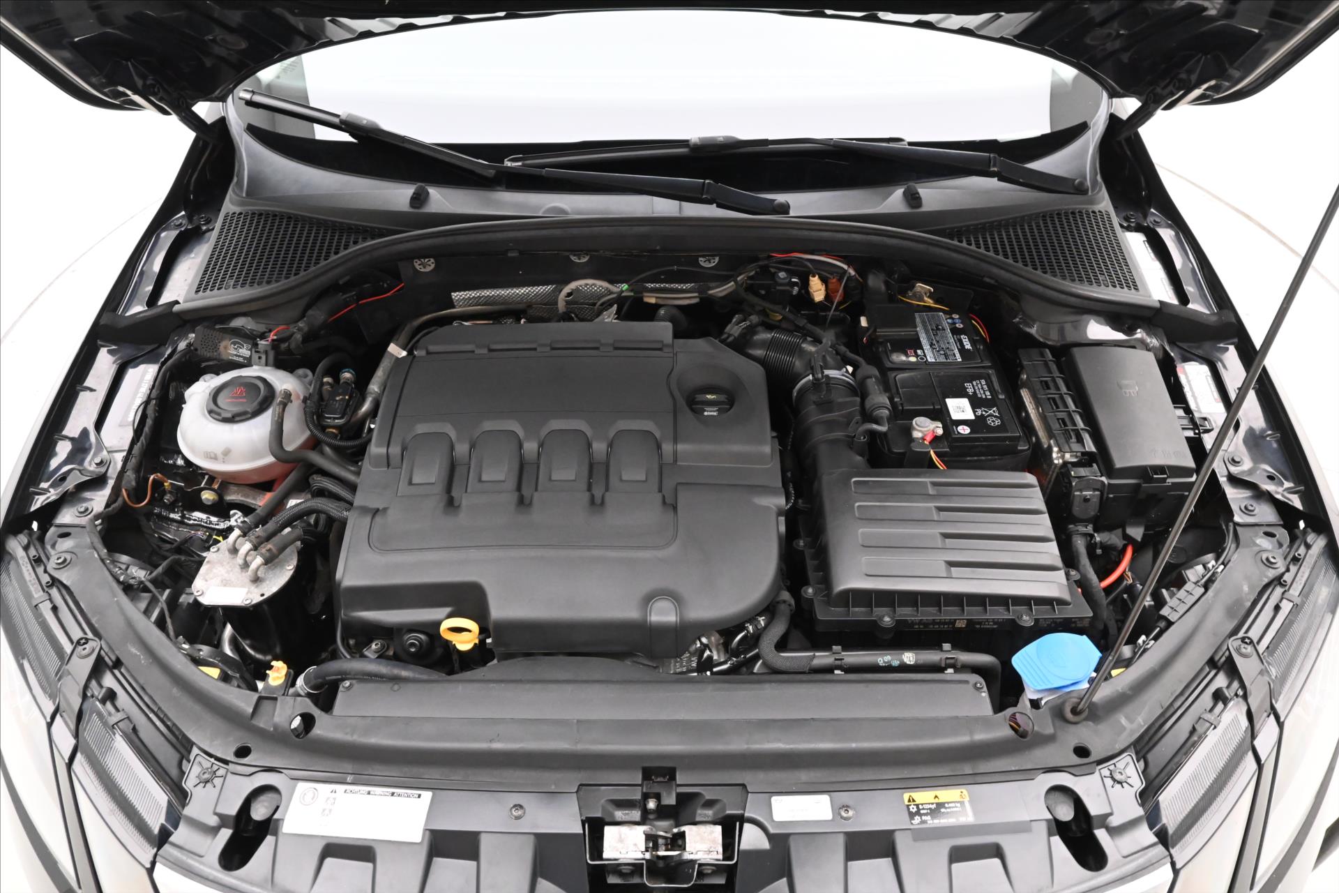 Hlavní fotografie vozu Škoda Octavia 2,0 TDI 110kW Tažné DSG Záruka až 5 let (10)