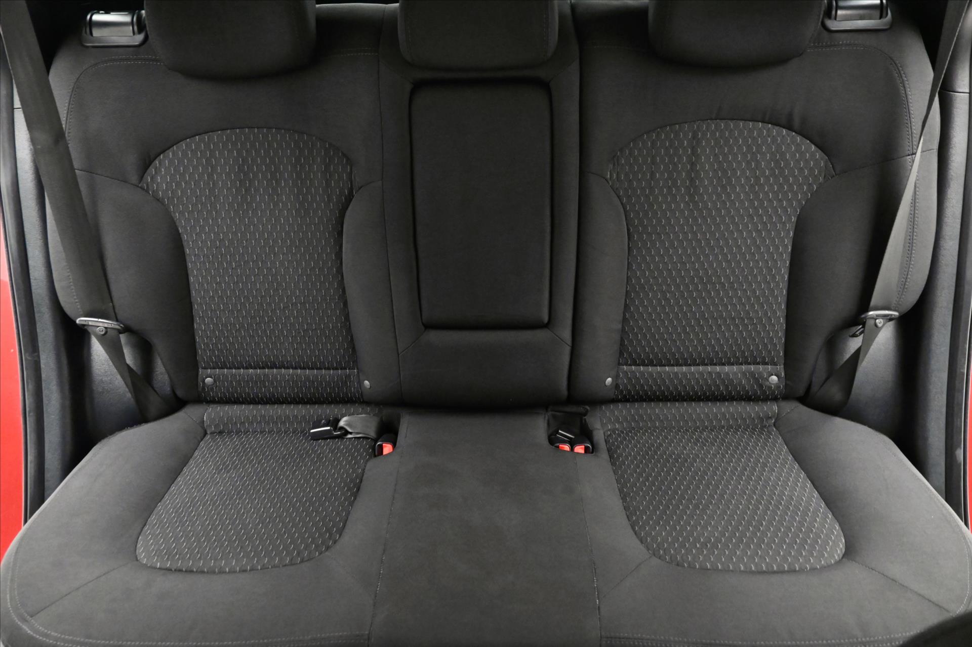 Hlavní fotografie vozu Hyundai ix35 1,7 CRDi 85 kW (24)