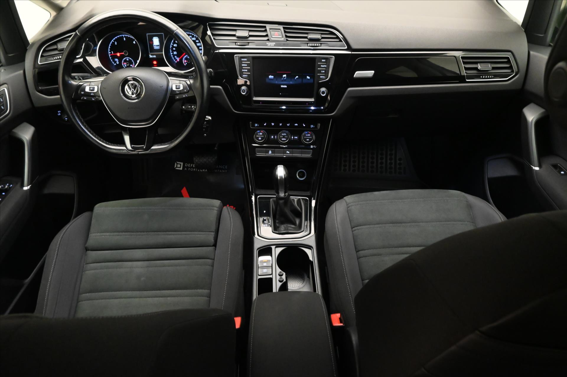 Main photo of the car Volkswagen Touran 2.0 TDI 110kW DSG Warranty up to 5 years (15)