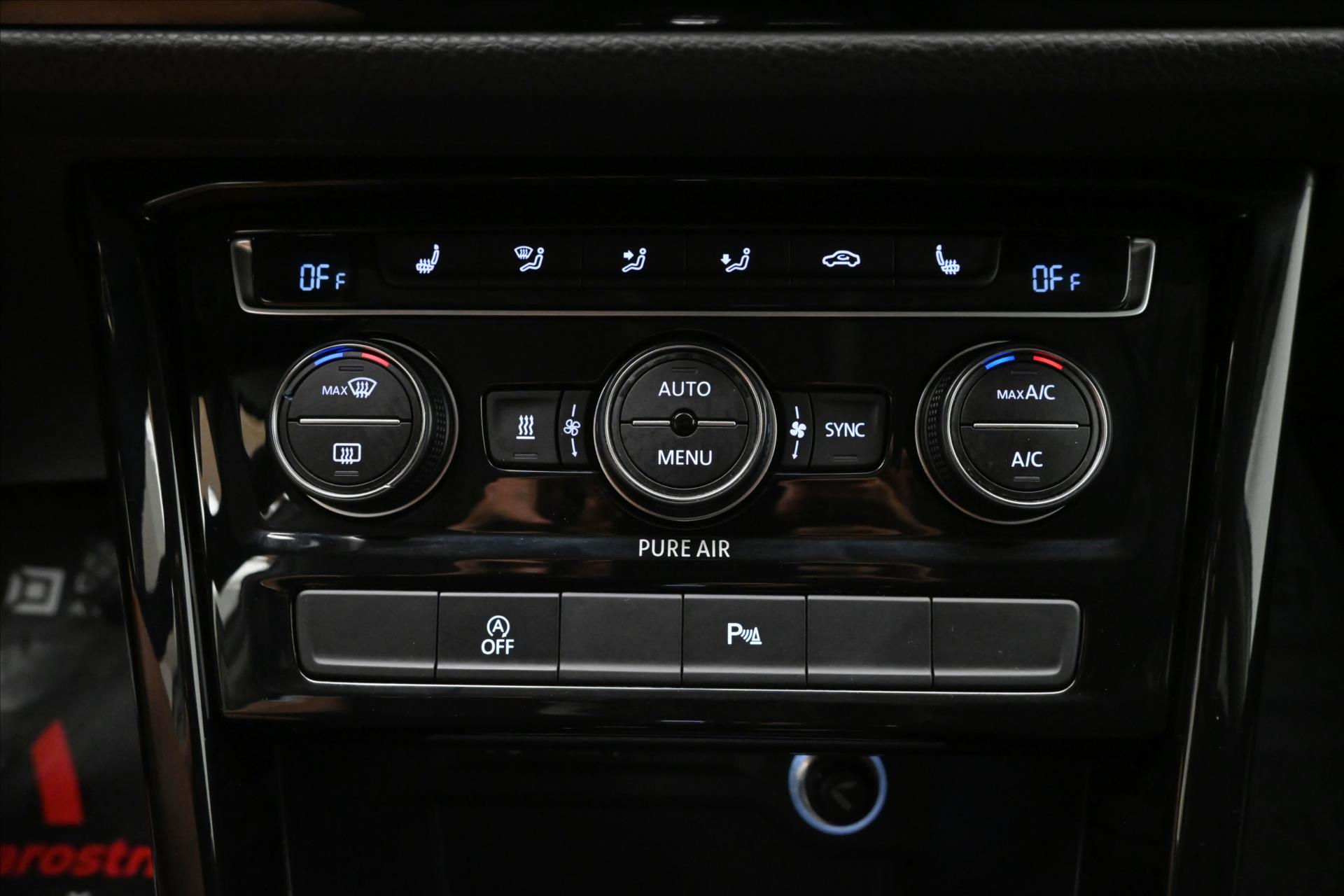 Main photo of the car Volkswagen Touran 2.0 TDI 110kW DSG Warranty up to 5 years (20)