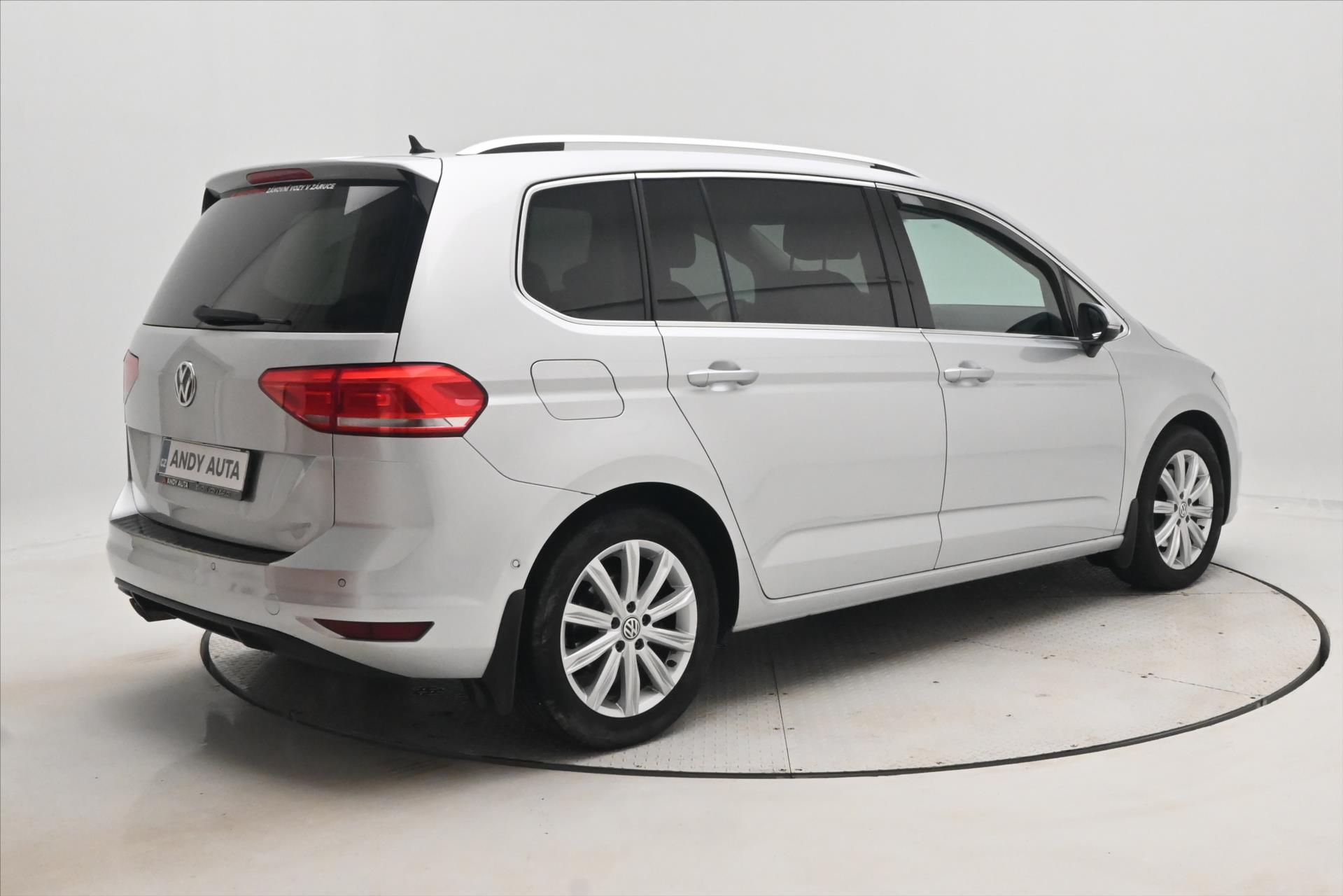 Main photo of the car Volkswagen Touran 2.0 TDI 110kW DSG Warranty up to 5 years (5)