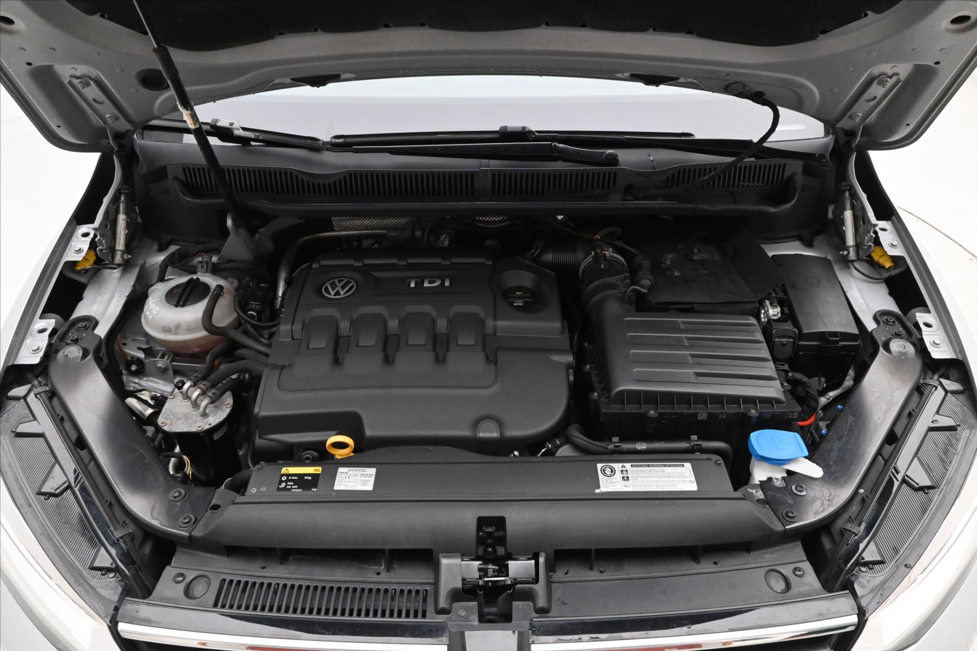 Main photo of the car Volkswagen Touran 2.0 TDI 110kW DSG Warranty up to 5 years (9)