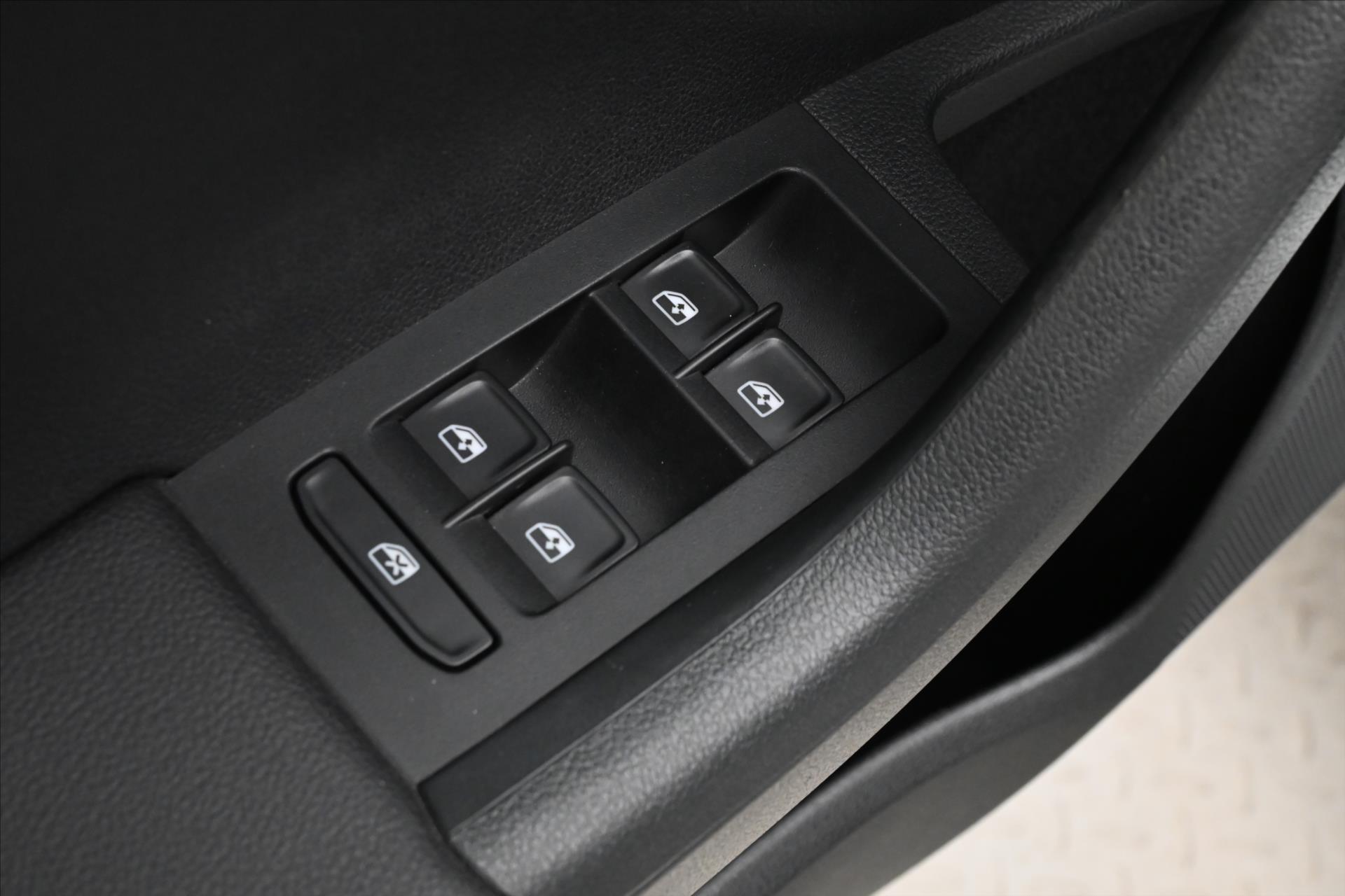 Hlavní fotografie vozu Škoda Octavia 2,0 TDI 135kW SCOUT DSG 4x4 Záruka až 5 let (25)