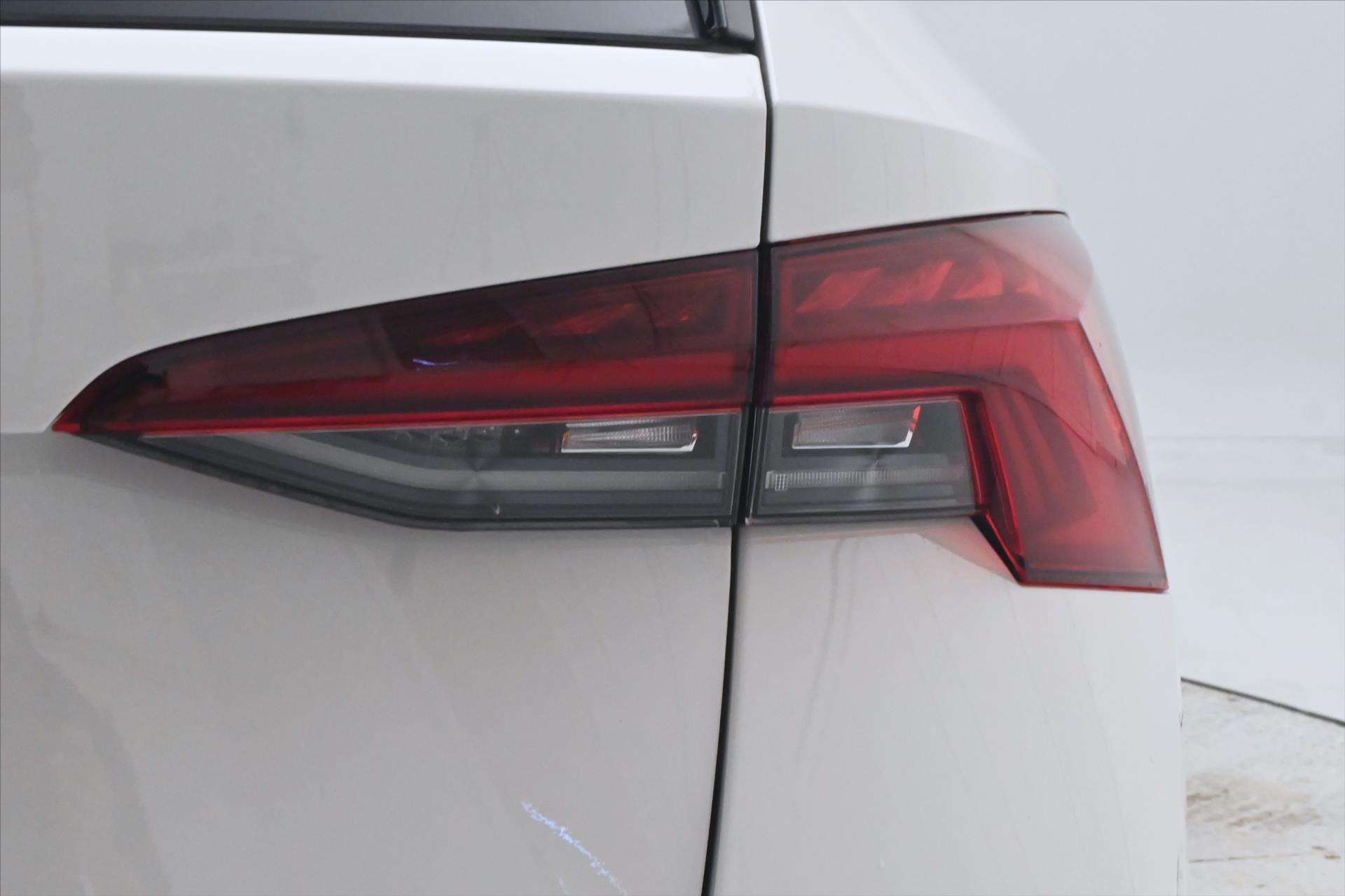 Hlavní fotografie vozu Škoda Octavia 2,0 TDI 110kW DSG Ambition Záruka až 5 let (29)