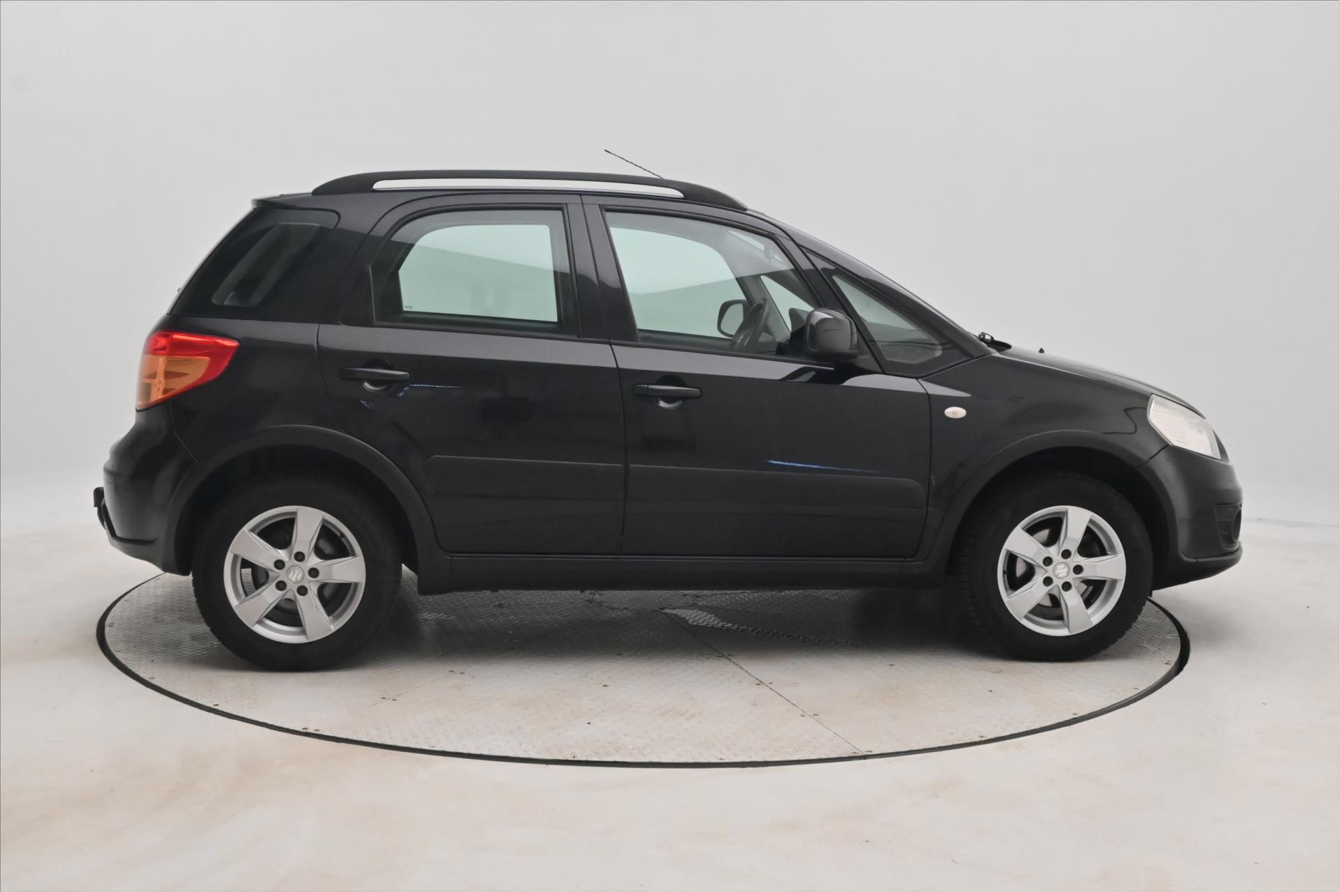 Hlavní fotografie vozu Suzuki SX4 1,6 88kW 4x4 Tažné Nová STK (4)