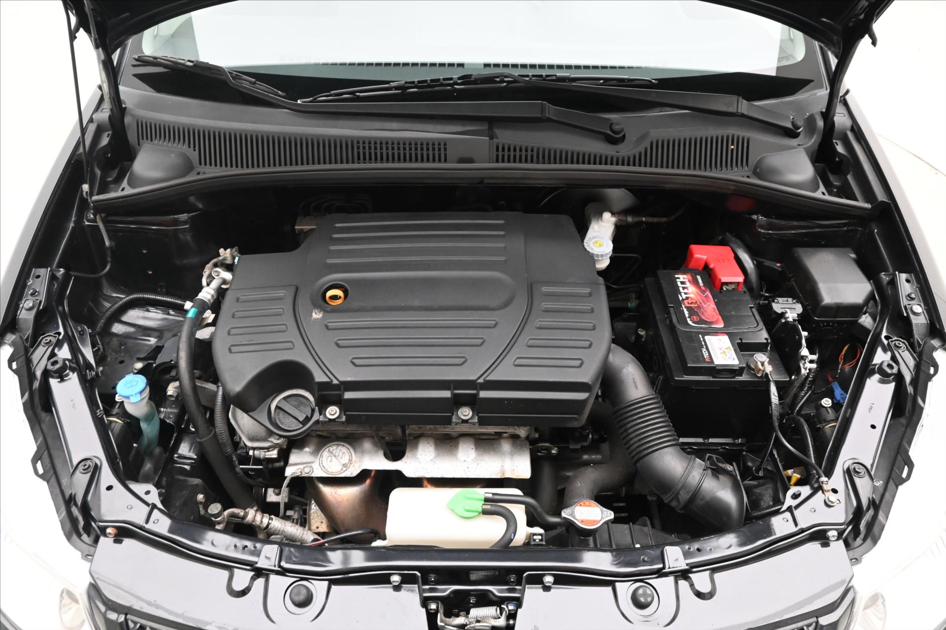 Hlavní fotografie vozu Suzuki SX4 1,6 88kW 4x4 Tažné Nová STK (9)