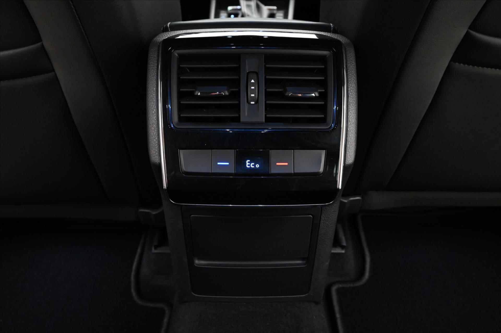 Hlavní fotografie vozu Škoda Superb 1,4 TSI 115kW iV DSG Sportline SoH 98% Záruka až 5 let (22)