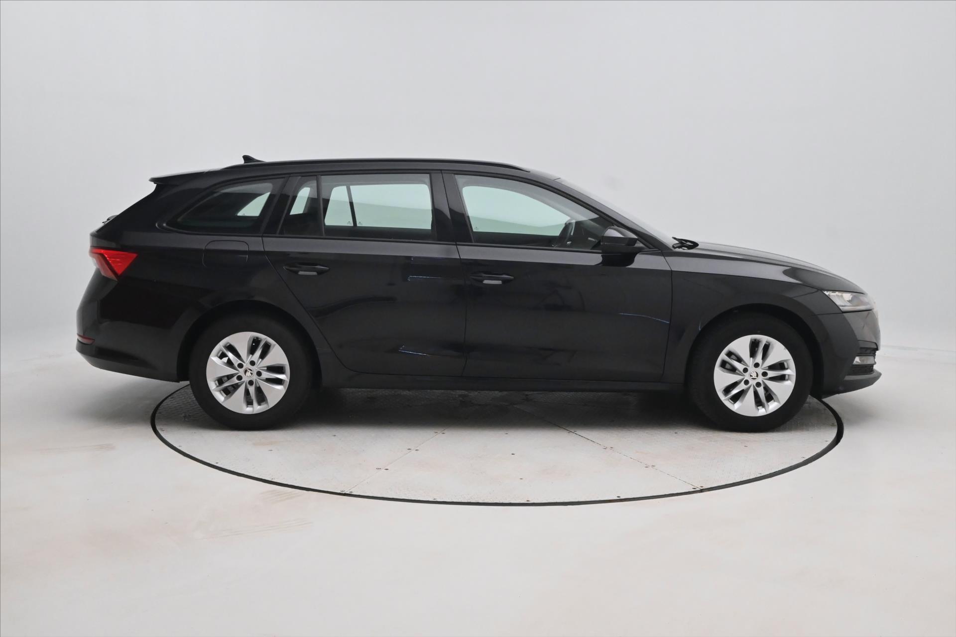 Main photo of the car Skoda Octavia 1.0 TSI 81kW M-HEV DSG Warranty up to 5 years (4)