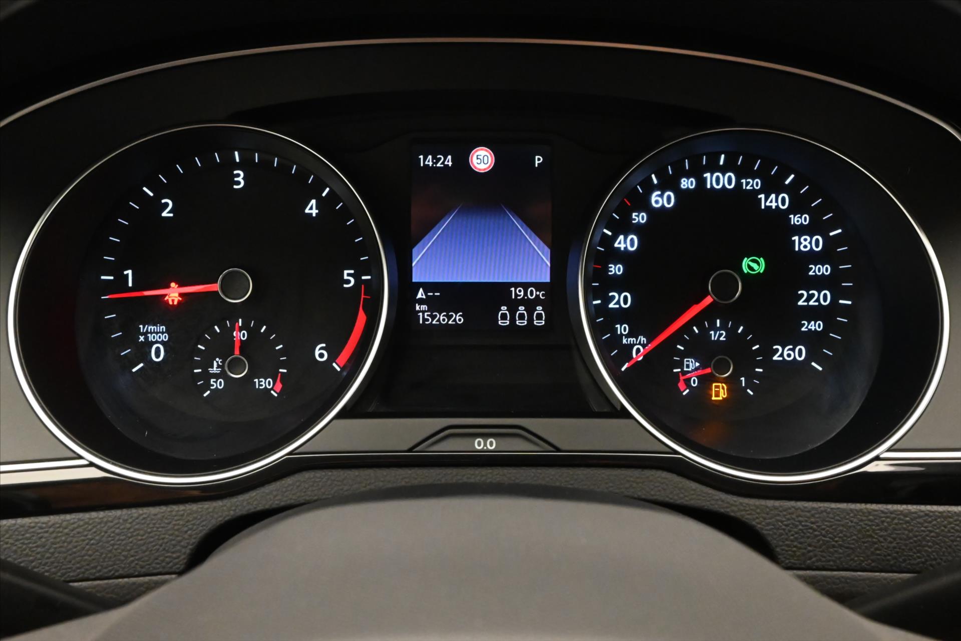 Hlavní fotografie vozu Volkswagen Passat 2,0 TDI 147kW DSG Business Záruka až 5 let (17)