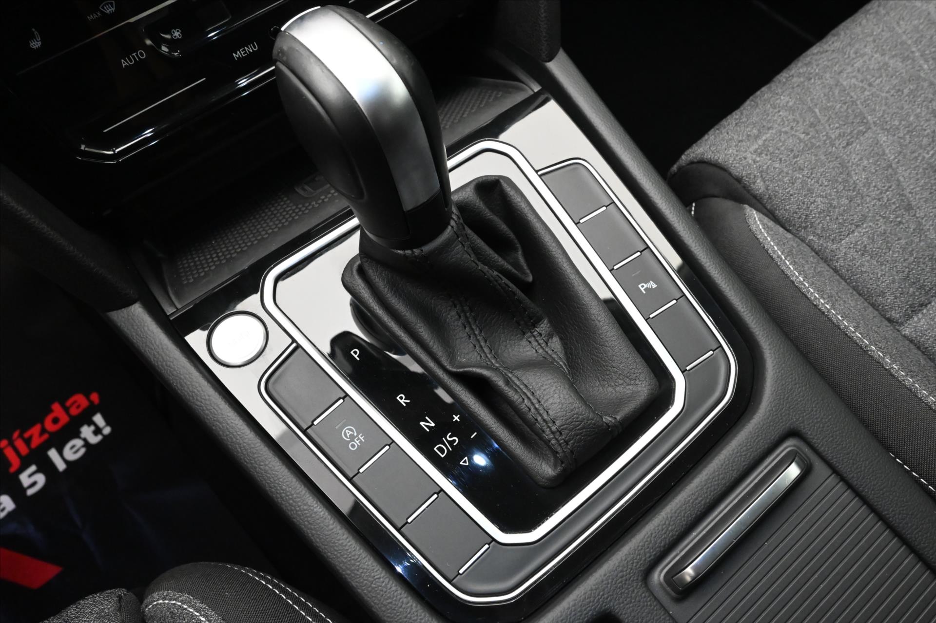 Hlavní fotografie vozu Volkswagen Passat 2,0 TDI 147kW DSG Business Záruka až 5 let (24)