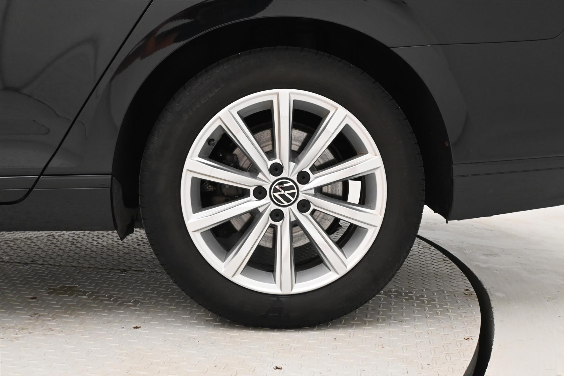 Hlavní fotografie vozu Volkswagen Passat 2,0 TDI 147kW DSG Business Záruka až 5 let (33)