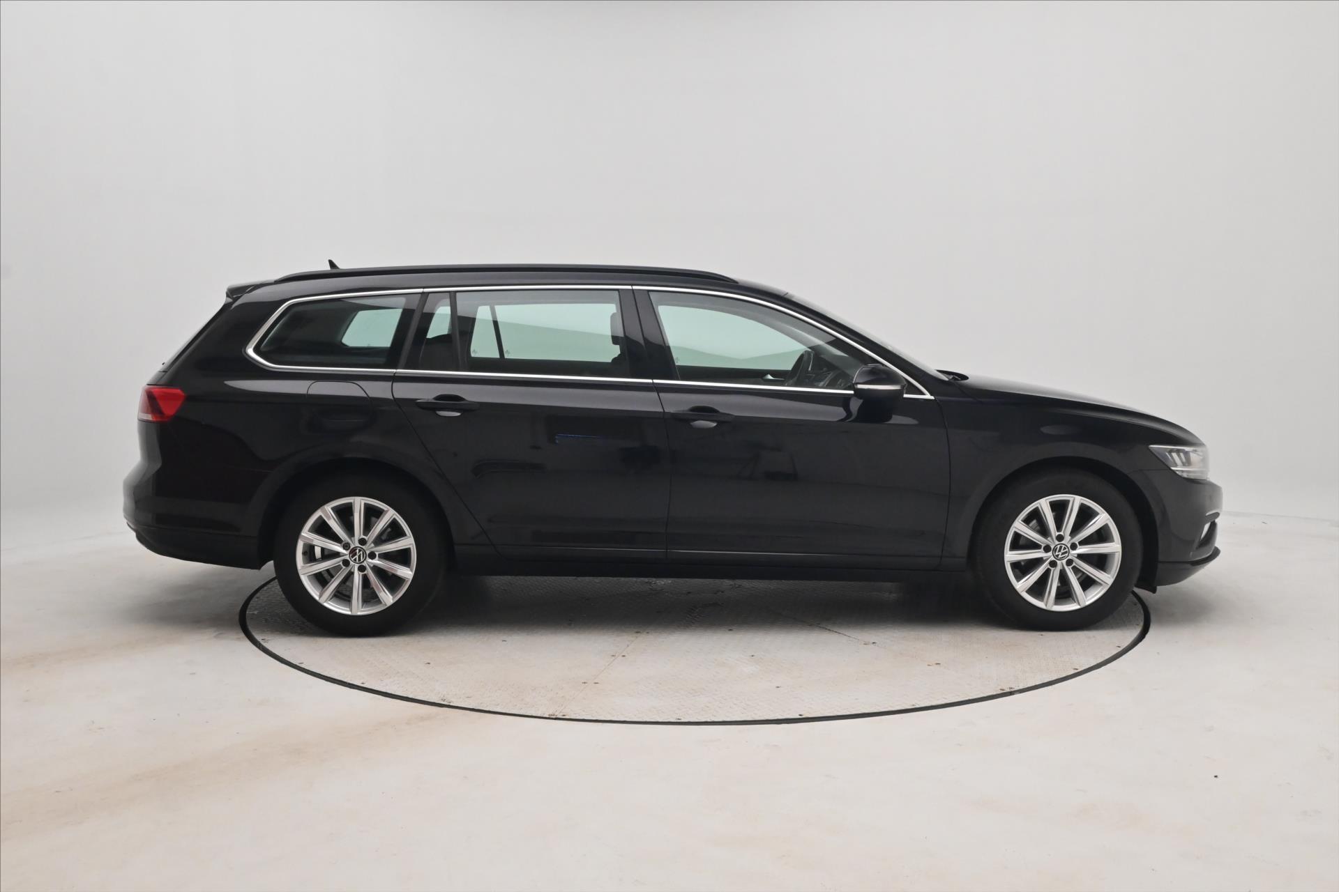 Hlavní fotografie vozu Volkswagen Passat 2,0 TDI 147kW DSG Business Záruka až 5 let (5)
