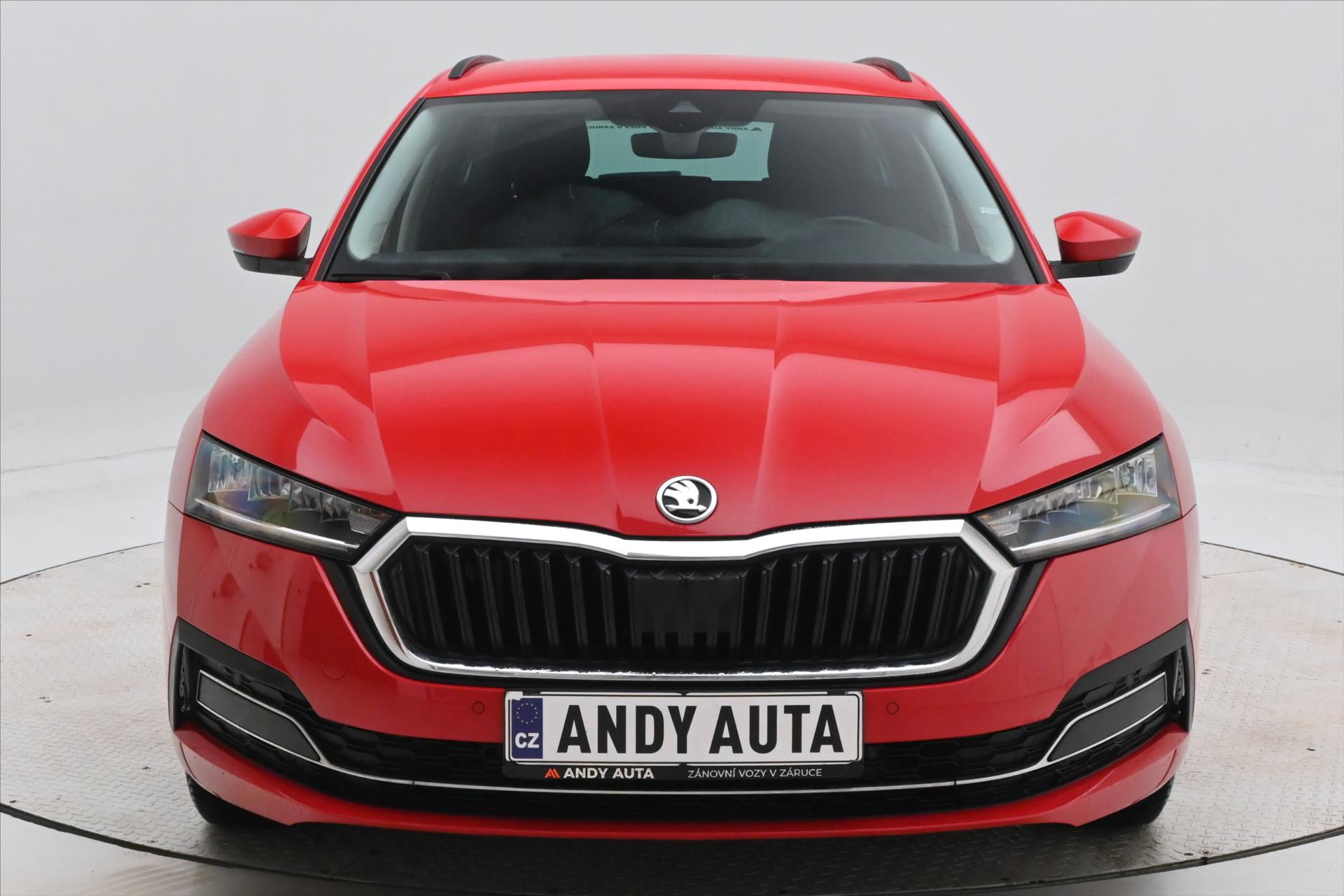 Hlavní fotografie vozu Škoda Octavia 2,0 110kW DSG Ambition Záruka až 5 let (2)