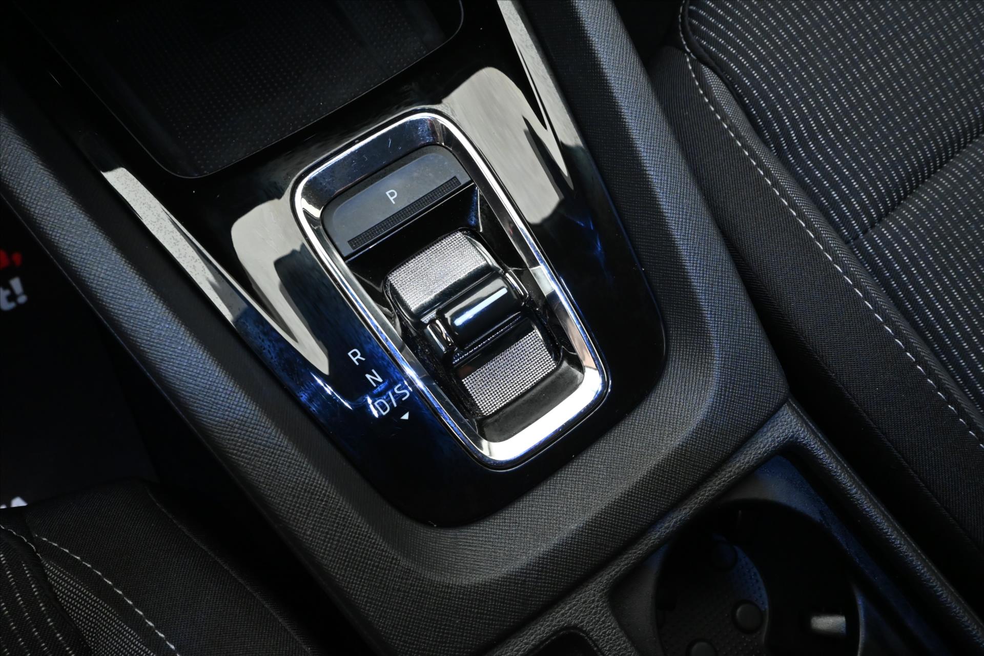 Hlavní fotografie vozu Škoda Octavia 2,0 110kW DSG Ambition Záruka až 5 let (22)