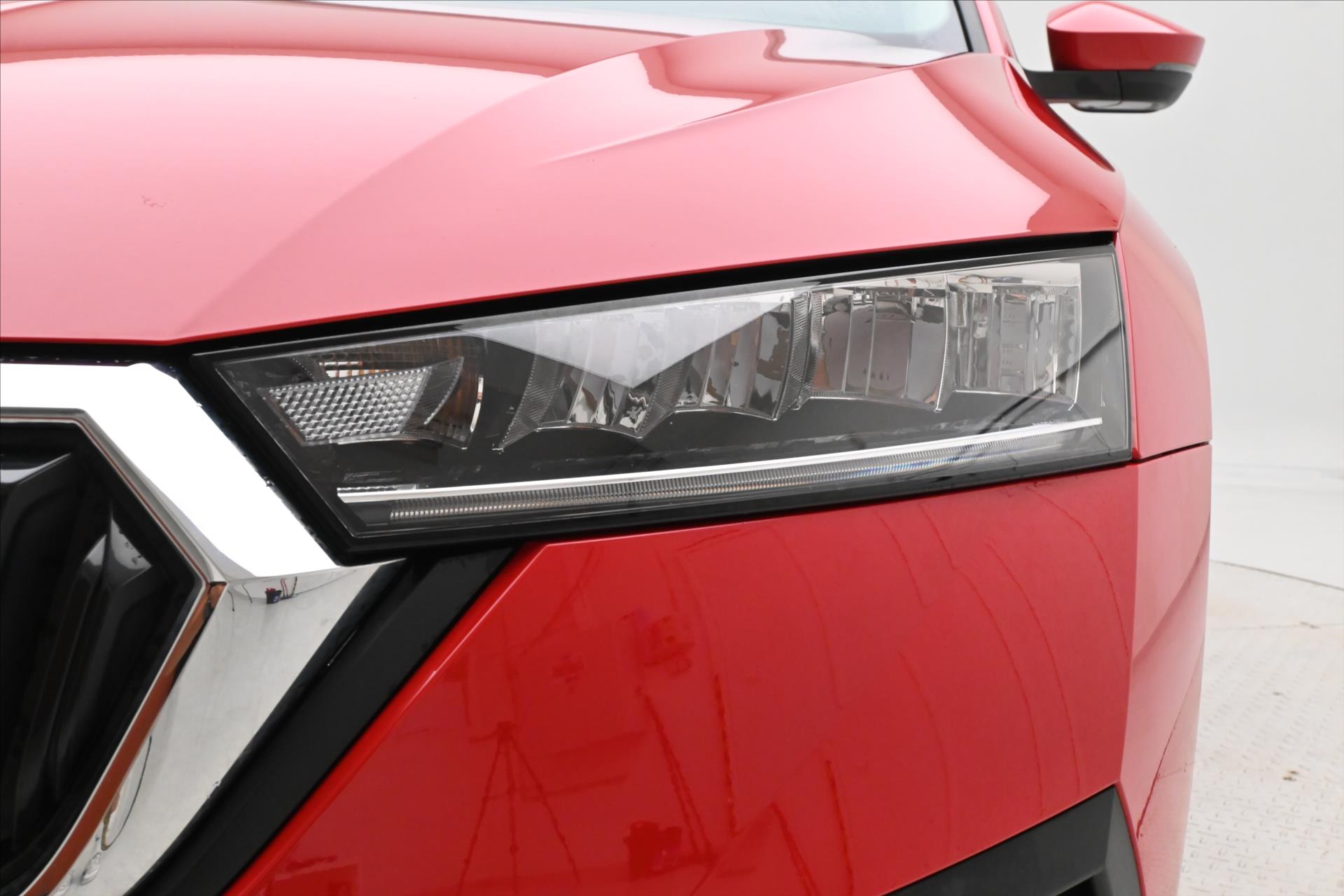Hlavní fotografie vozu Škoda Octavia 2,0 110kW DSG Ambition Záruka až 5 let (29)