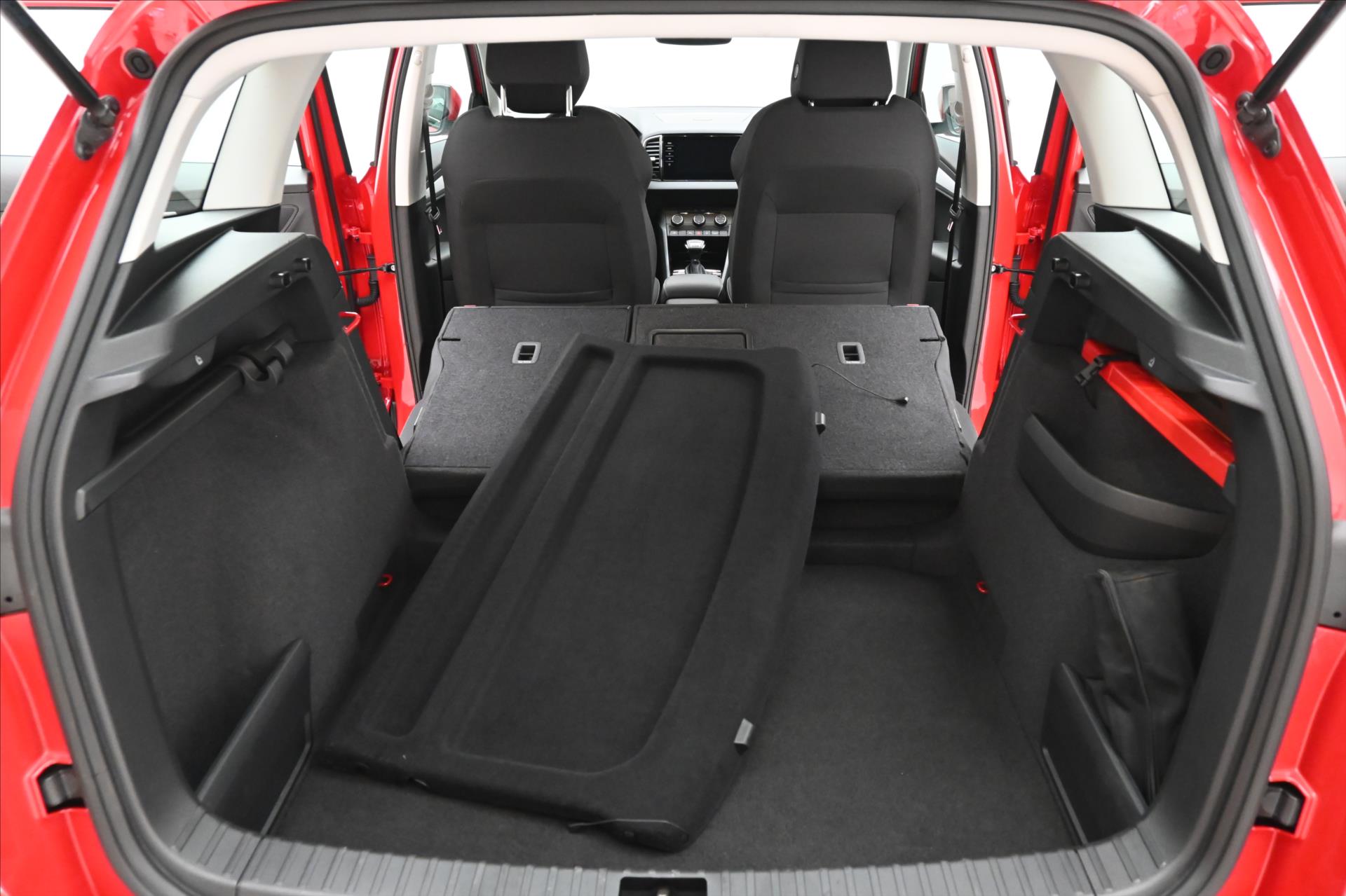 Hlavní fotografie vozu Škoda Karoq 2,0 TDI 110kW 4x4 DSG Ambition Záruka až 5 let (11)