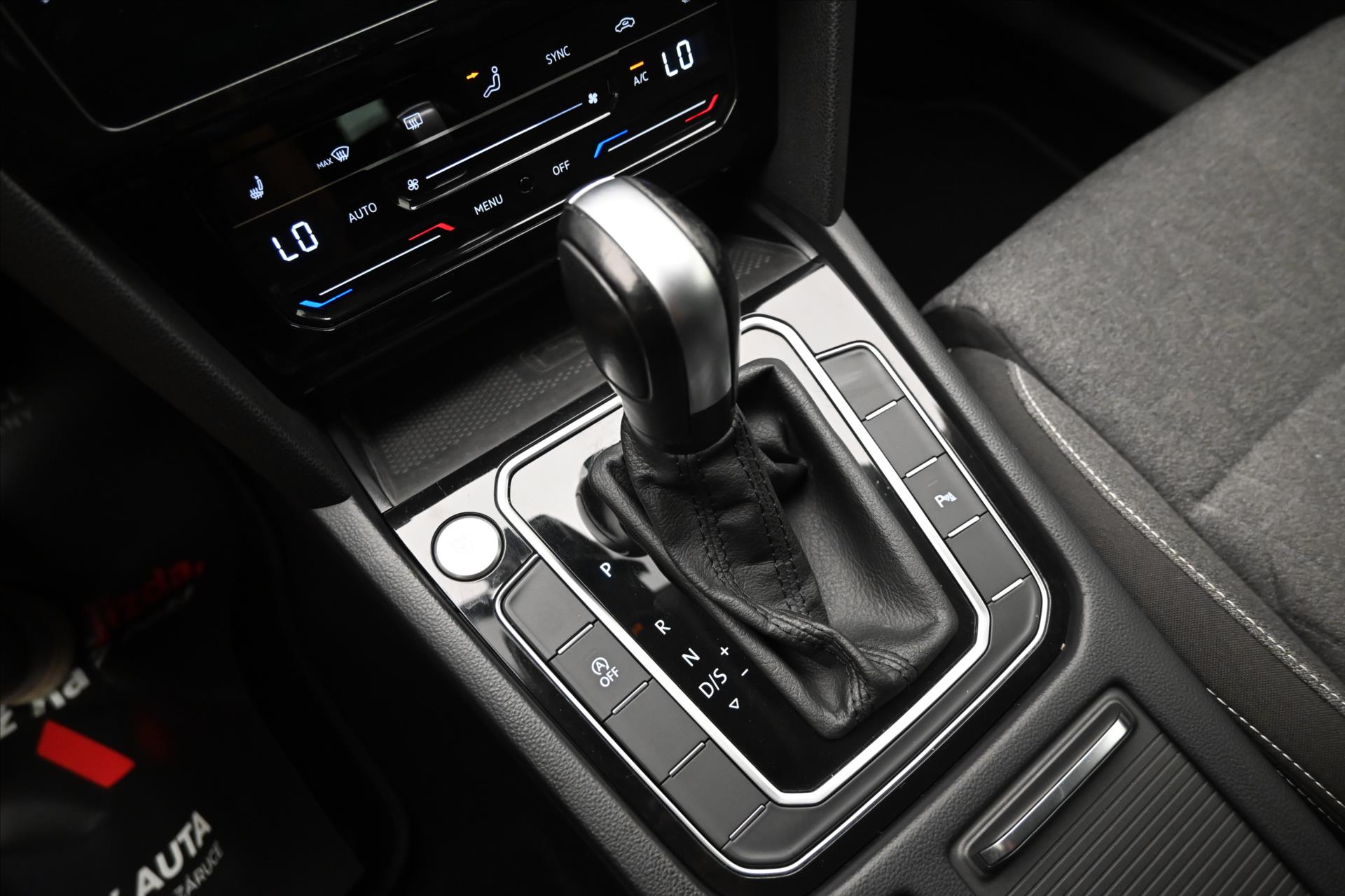 Hlavní fotografie vozu Volkswagen Passat 2,0 TDI 110kW DSG Business Záruka až 5 let (23)