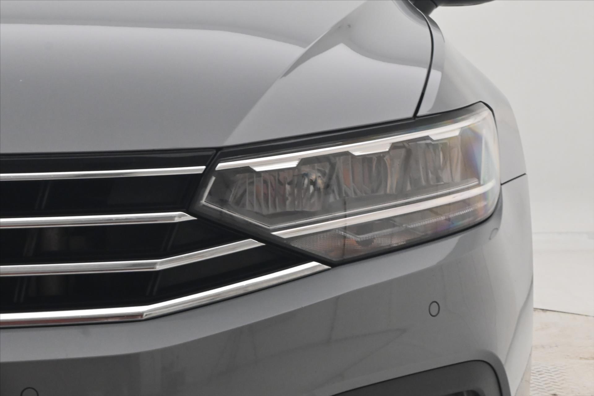 Hlavní fotografie vozu Volkswagen Passat 2,0 TDI 110kW DSG Business Záruka až 5 let (29)