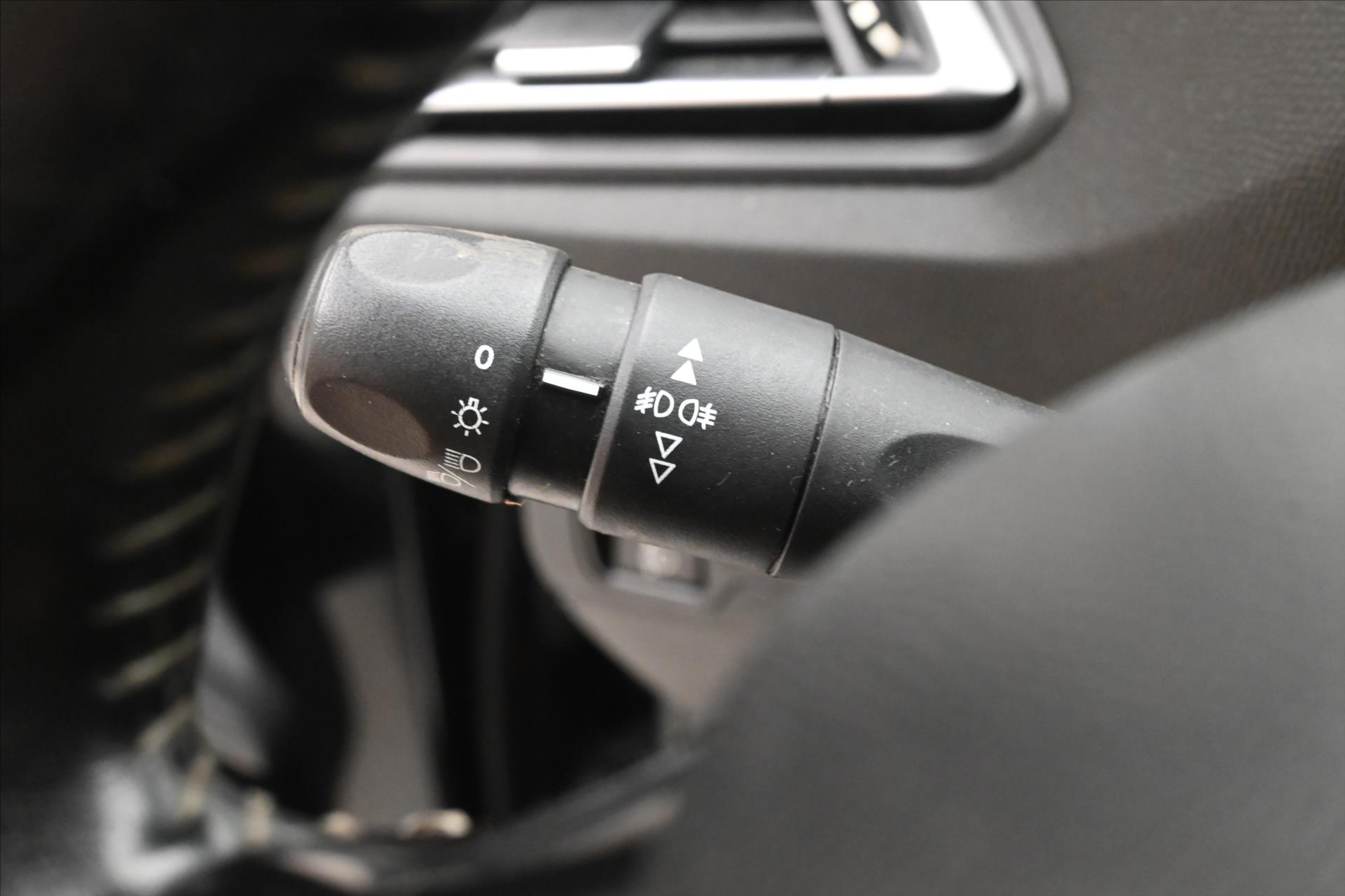 Hlavní fotografie vozu Peugeot 308 1,6 BlueHDi 73kW tažné Záruka až 5 let (25)