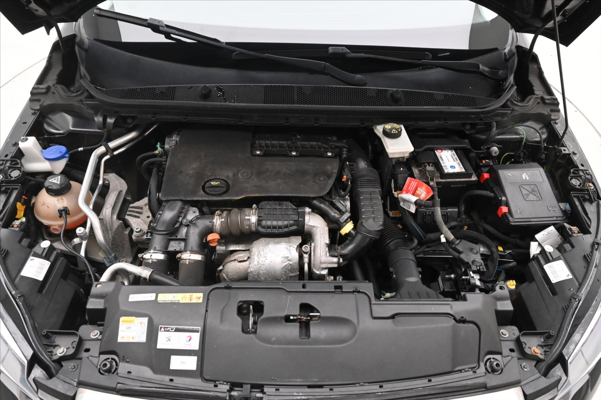 Hlavní fotografie vozu Peugeot 308 1,6 BlueHDi 73kW tažné Záruka až 5 let (9)