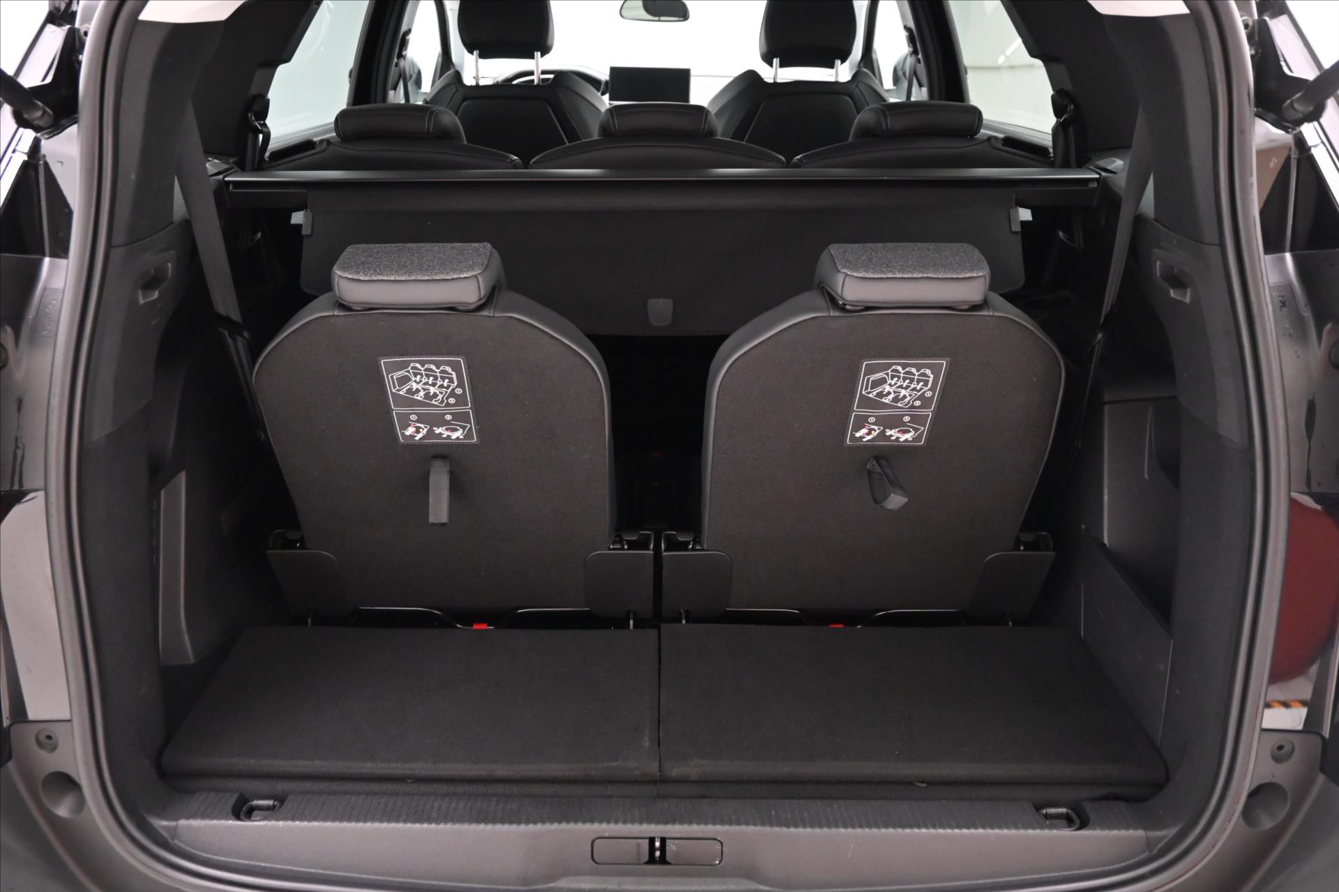 Hlavní fotografie vozu Peugeot 5008 1,5 96kW BlueHDi 7 míst Záruka až 5 let (10)