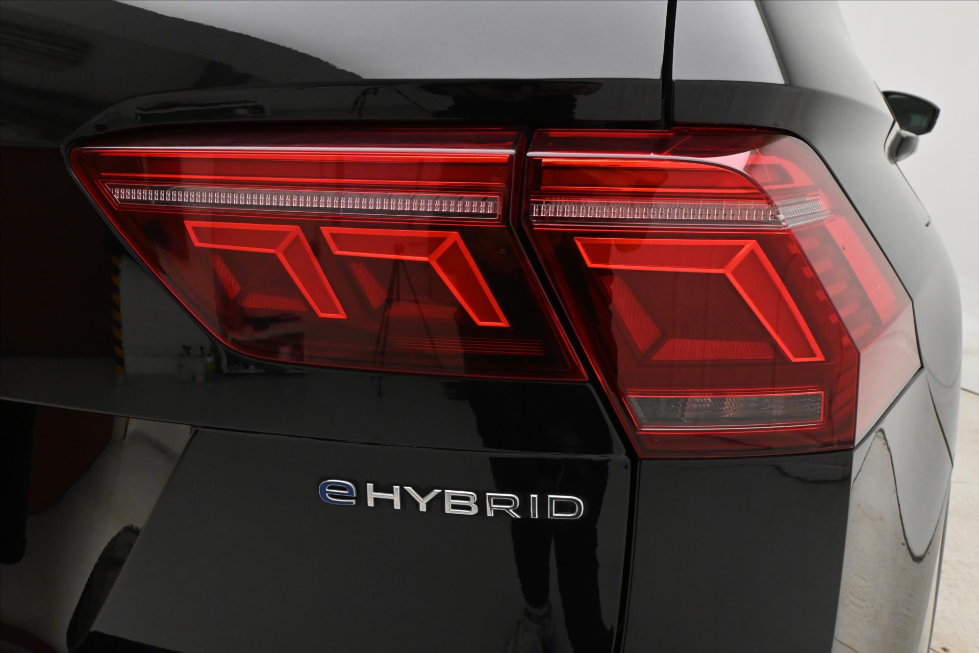 Hlavní fotografie vozu Volkswagen Tiguan 1,4 TSI eHybrid 110kW DSG Záruka až 5 let (32)