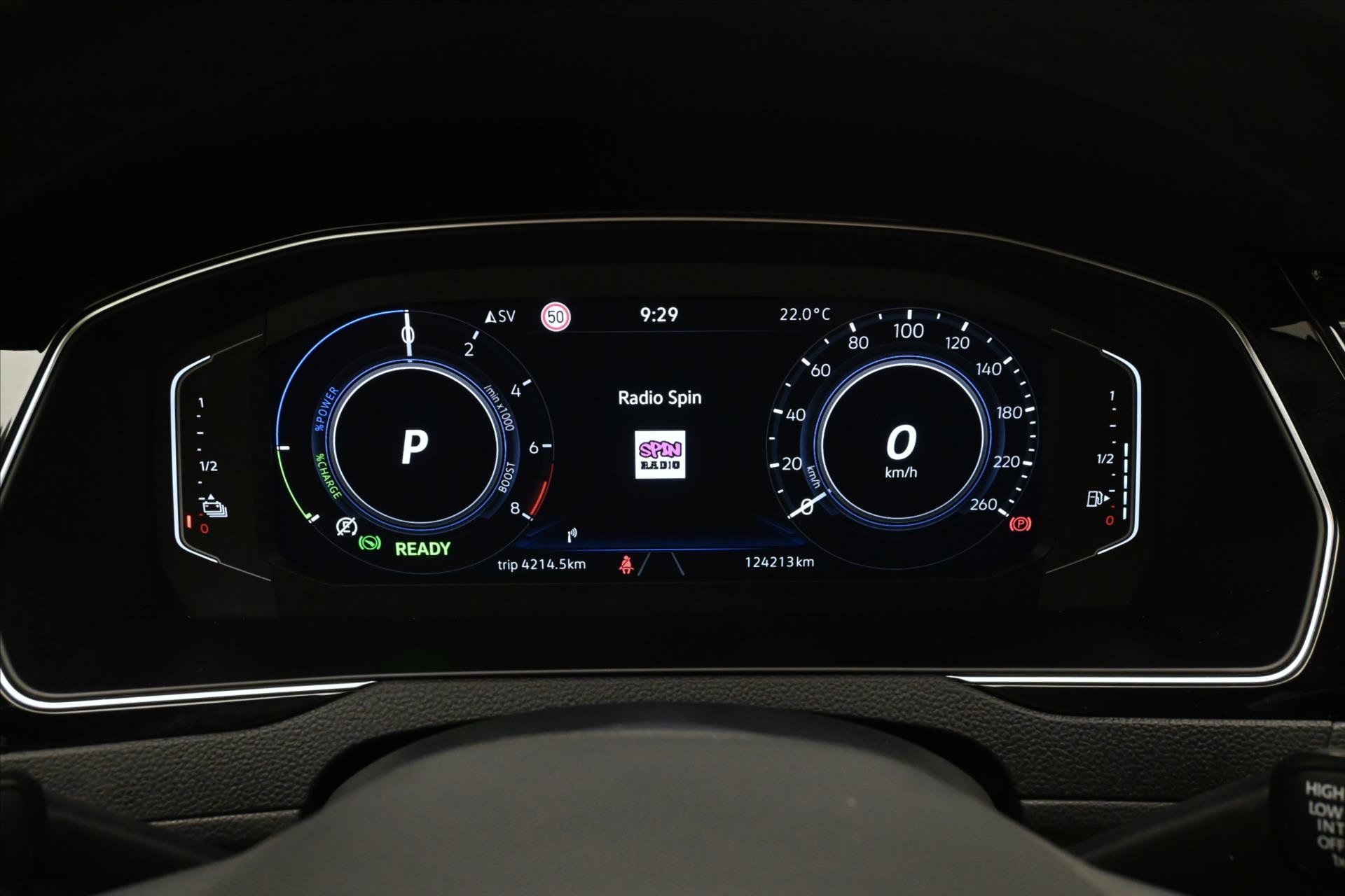 Hlavní fotografie vozu Volkswagen Passat 1,4 GTE 160 kW DSG Business Záruka až 5 let (16)
