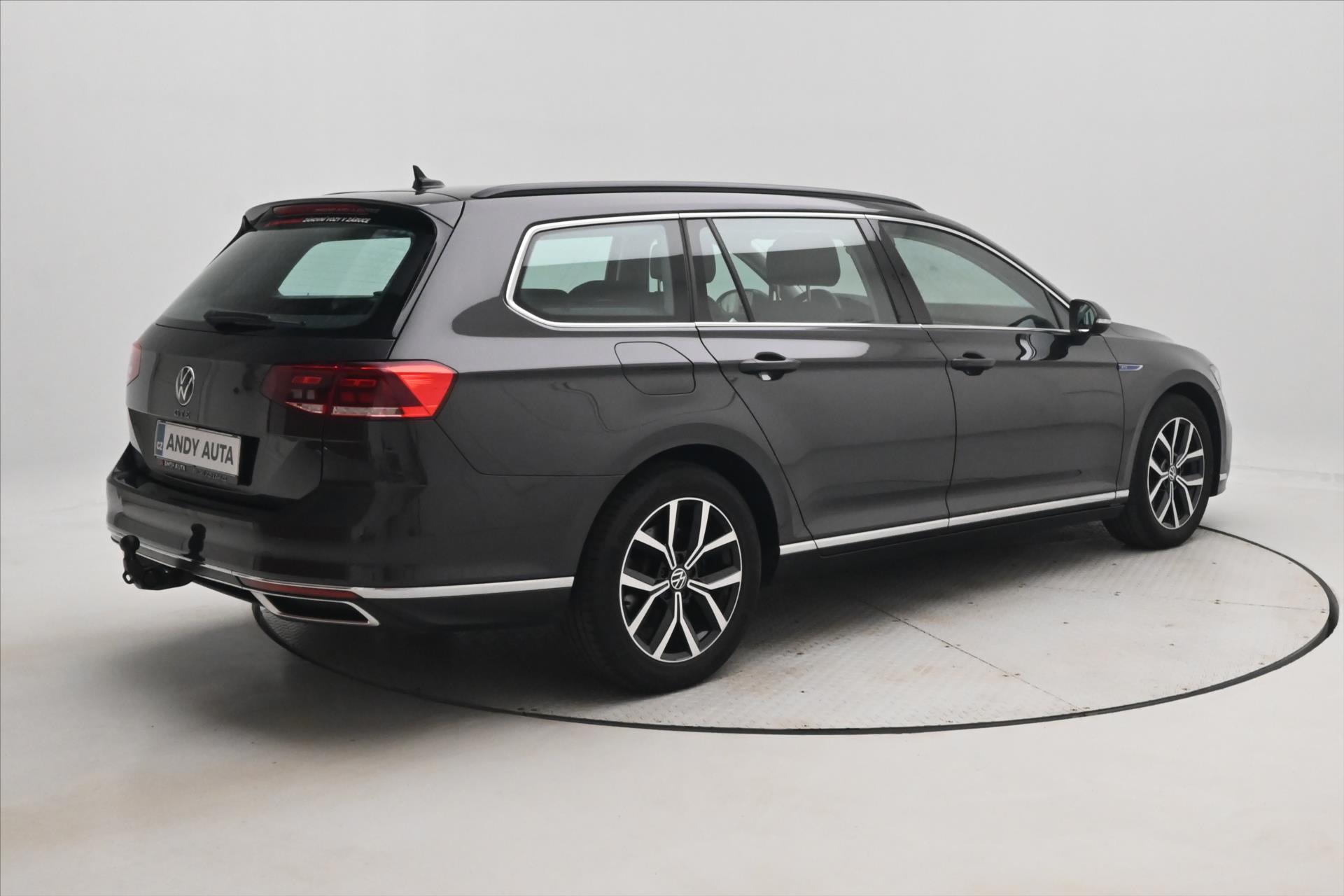 Hlavní fotografie vozu Volkswagen Passat 1,4 GTE 160 kW DSG Business Záruka až 5 let (5)
