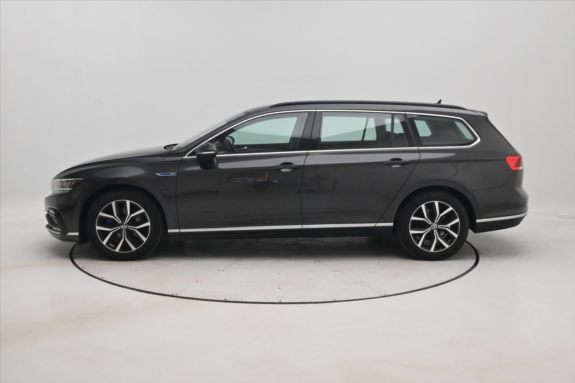 Hlavní fotografie vozu Volkswagen Passat 1,4 GTE 160 kW DSG Business Záruka až 5 let (8)