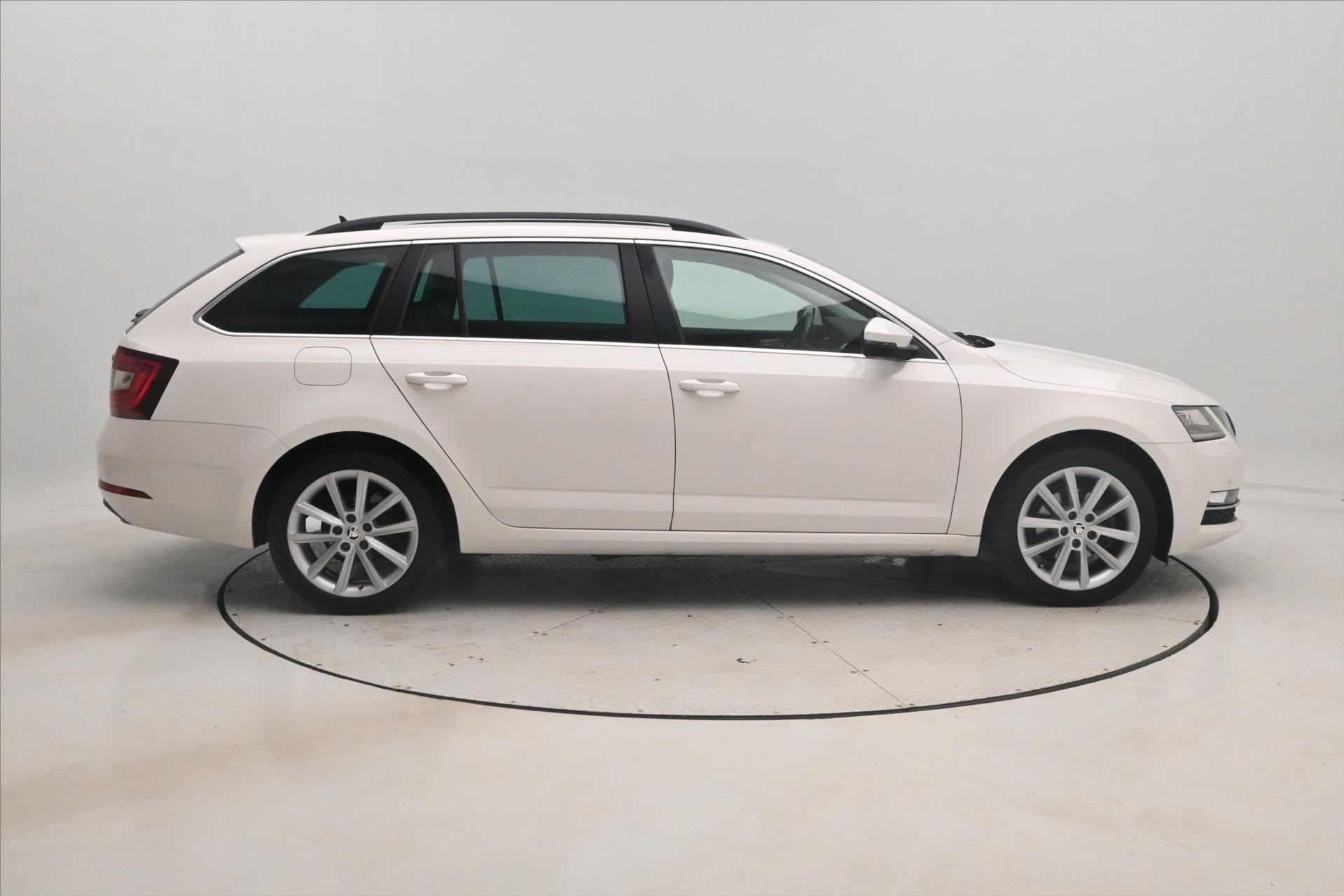 Hlavní fotografie vozu Škoda Octavia 1,5 TSI 110kW Style Tažné Záruka až 5 let (5)