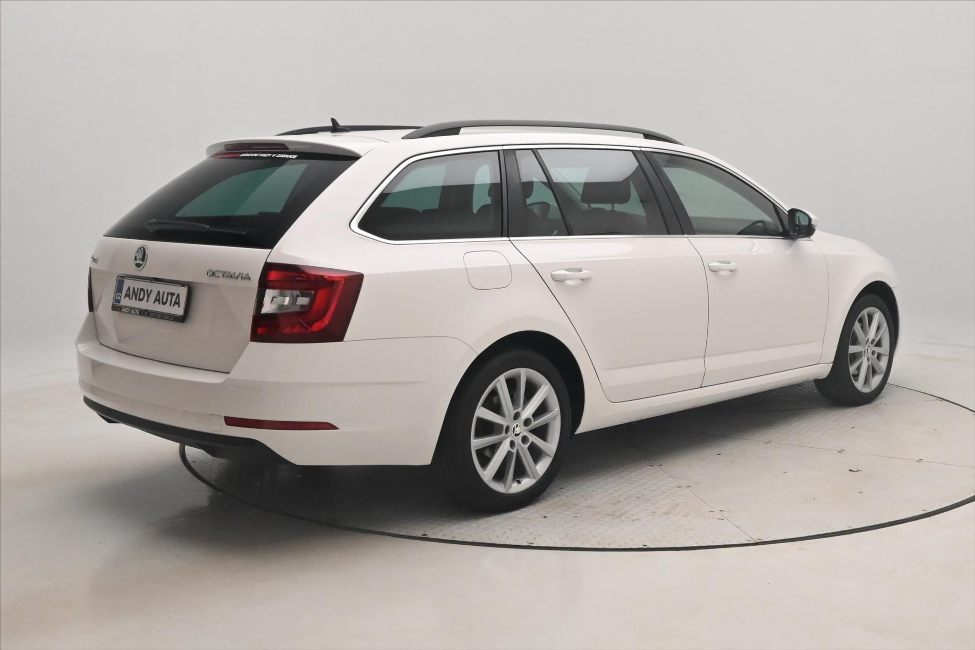 Hlavní fotografie vozu Škoda Octavia 1,5 TSI 110kW Style Tažné Záruka až 5 let (6)