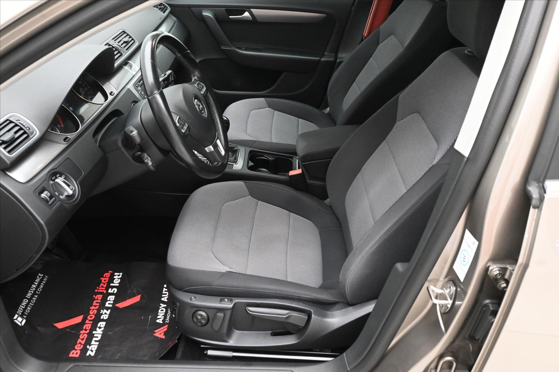 Hlavní fotografie vozu Volkswagen Passat 2,0 TDI 103kW Business Edition Panorama Záruka (13)