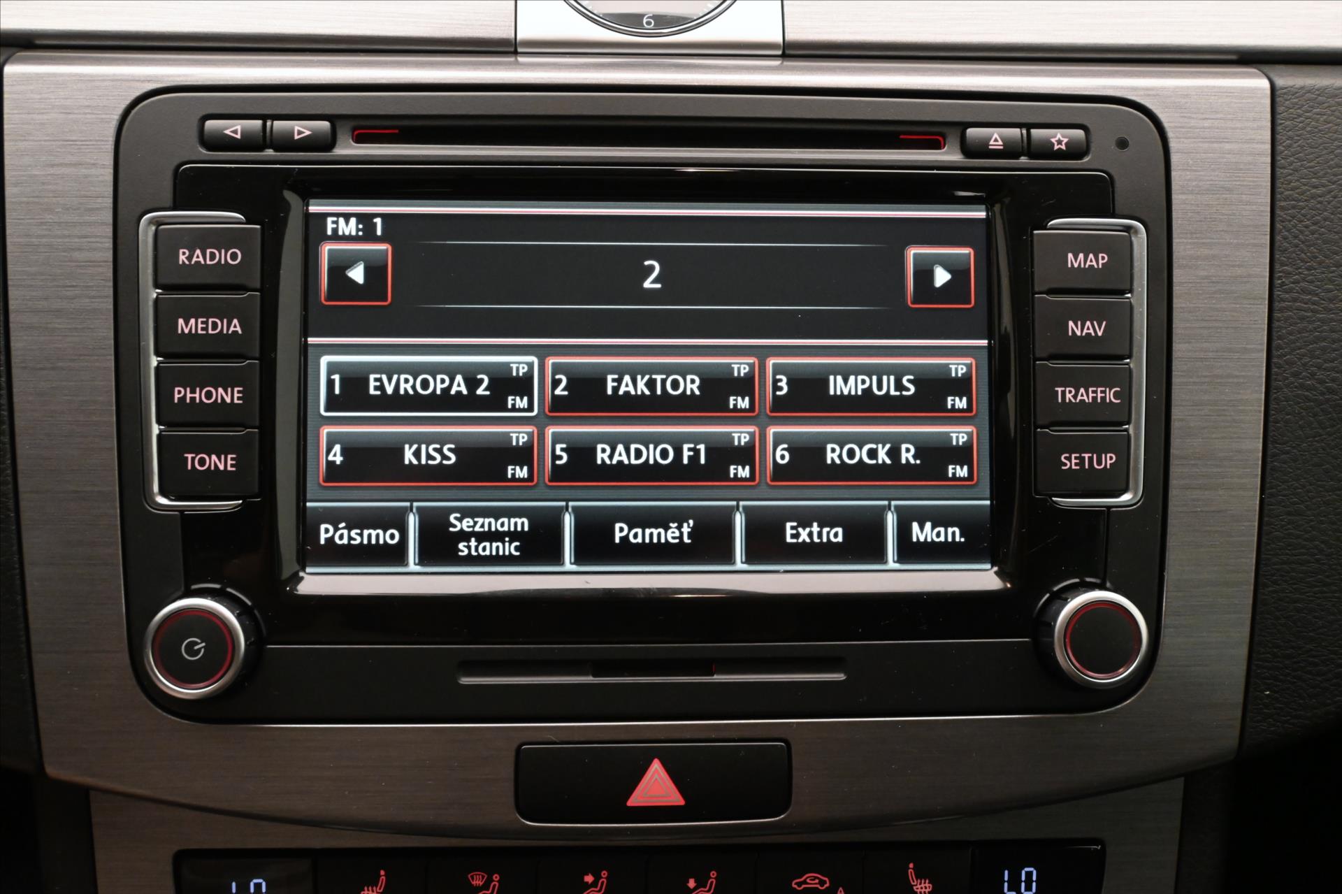 Hlavní fotografie vozu Volkswagen Passat 2,0 TDI 103kW Business Edition Panorama Záruka (20)