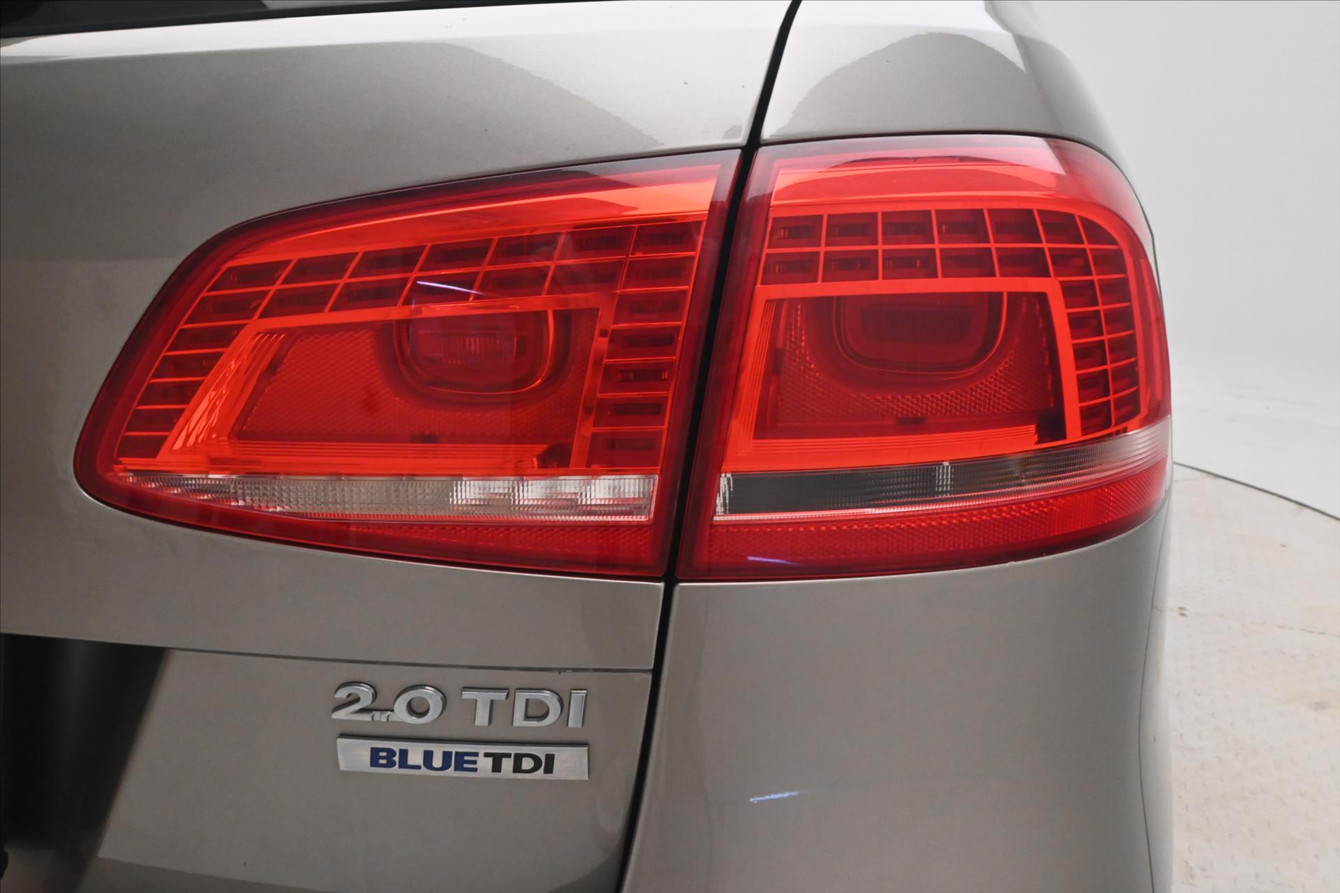 Hlavní fotografie vozu Volkswagen Passat 2,0 TDI 103kW Business Edition Panorama Záruka (30)