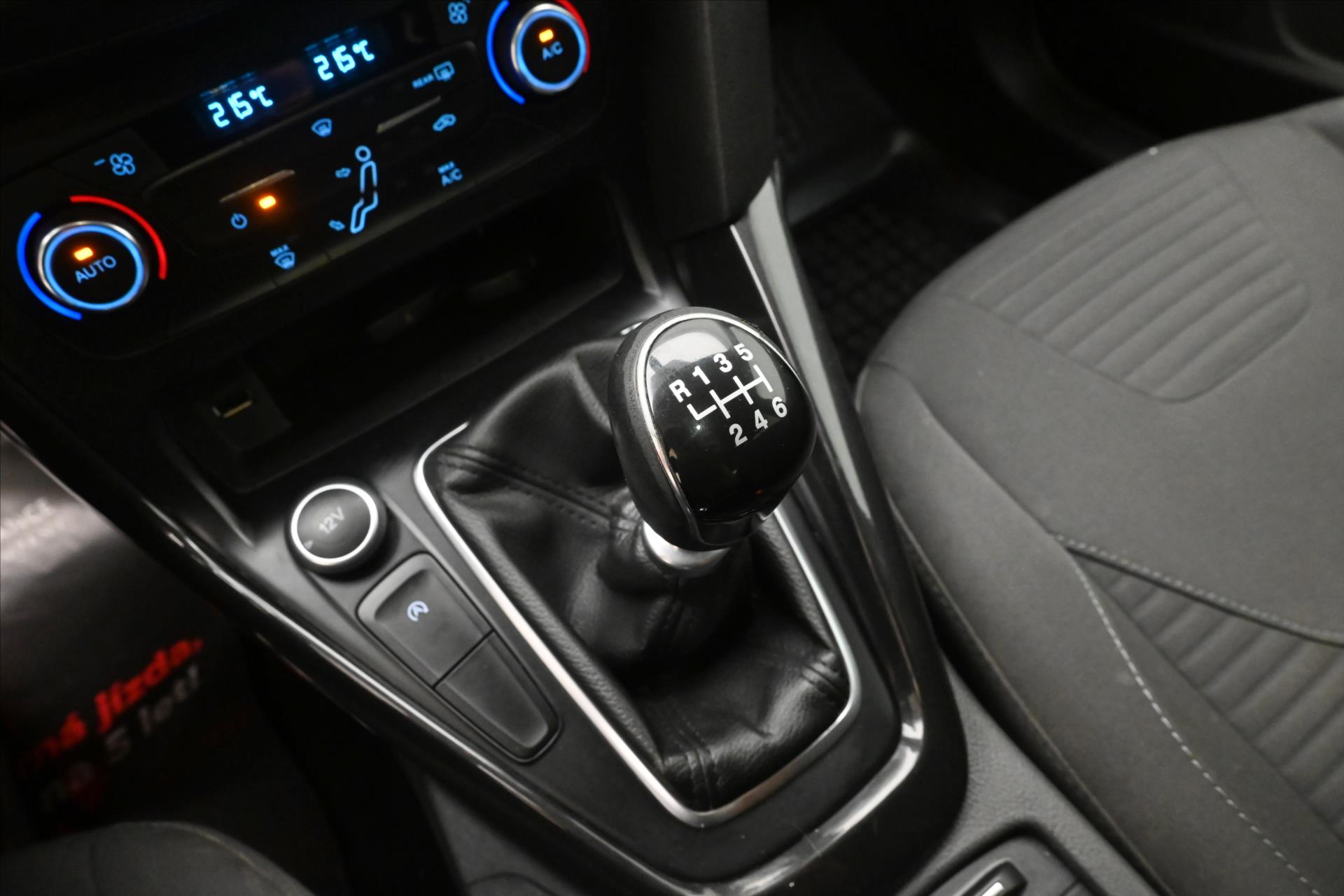 Hlavní fotografie vozu Ford Focus 1,5 TDCi 88 kW (21)