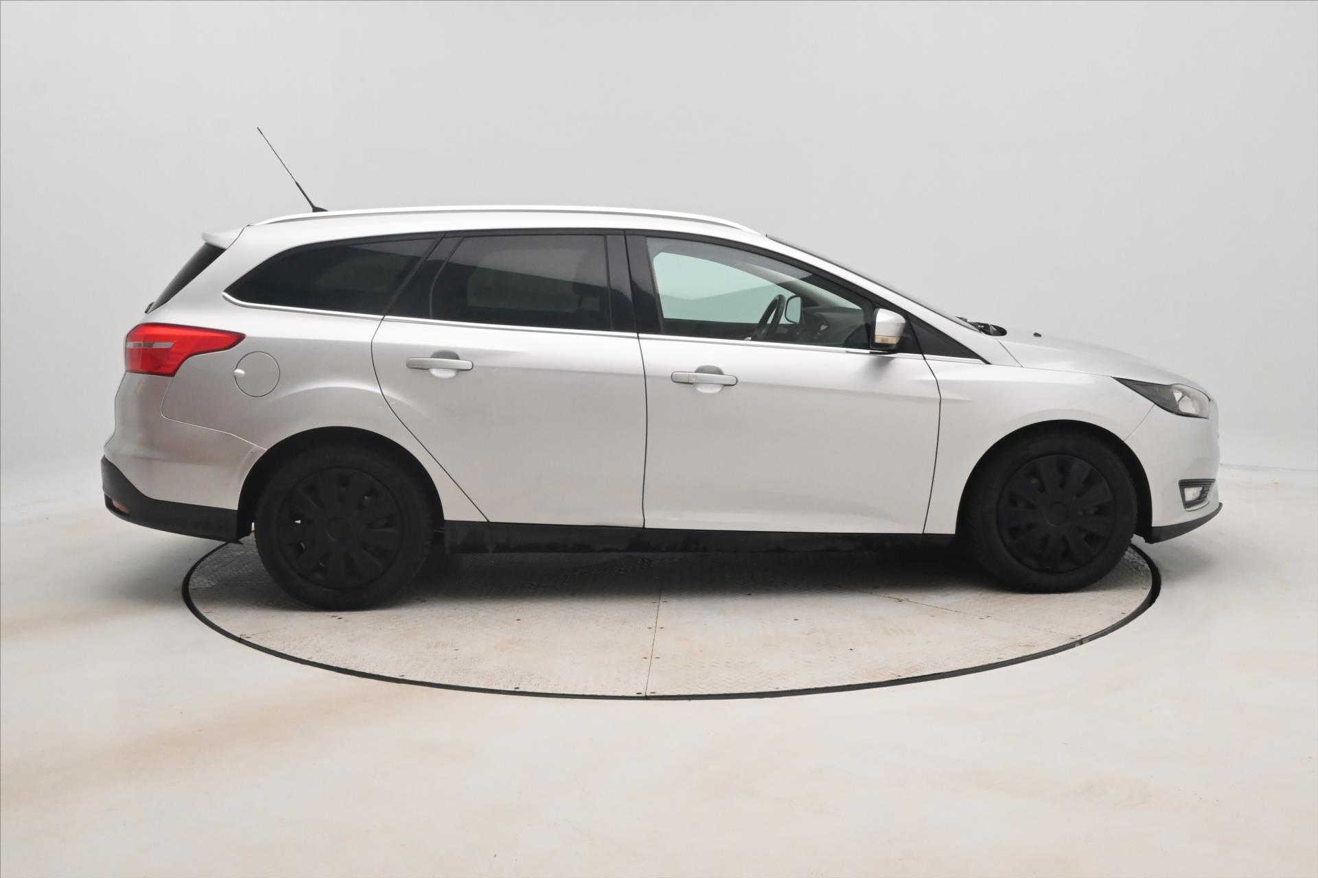 Hlavní fotografie vozu Ford Focus 1,5 TDCi 88 kW (4)