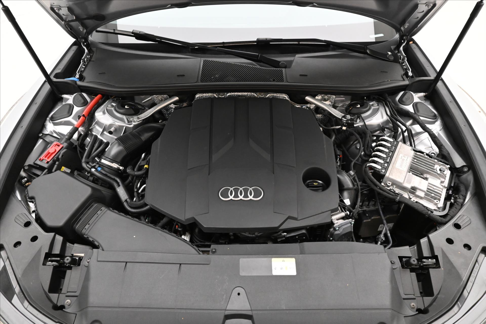 Hlavní fotografie vozu Audi A6 Avant 3,0 TDI V6 210kW MHEV Záruka až 5 let (10)