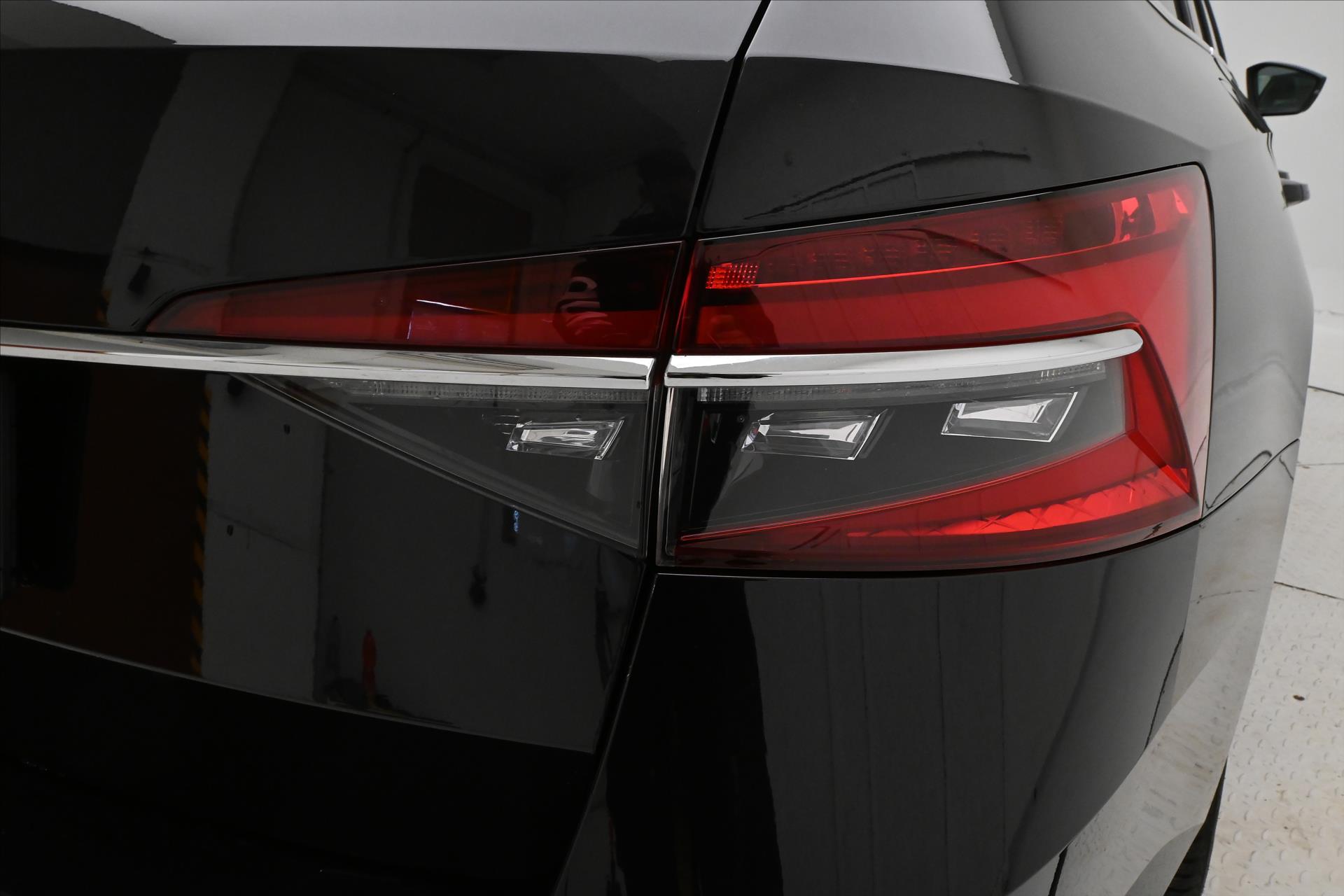Hlavní fotografie vozu Škoda Superb 2,0 TDI 110 KW DSG STYLE Záruka až 5 let (32)