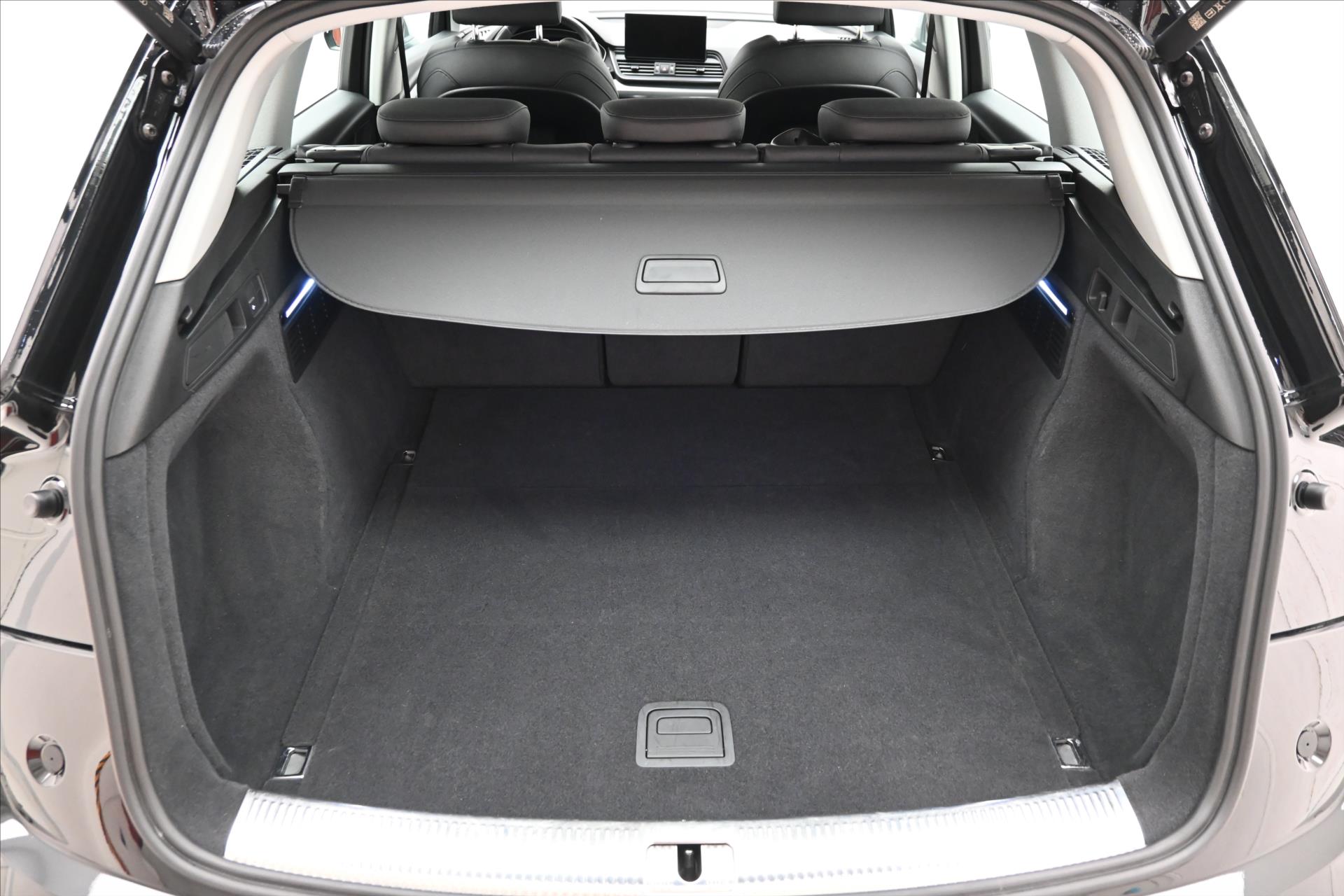 Hlavní fotografie vozu Audi Q5 2,0 40TDI 150kW 4x4 S-Tronic Záruka až 5 let (10)