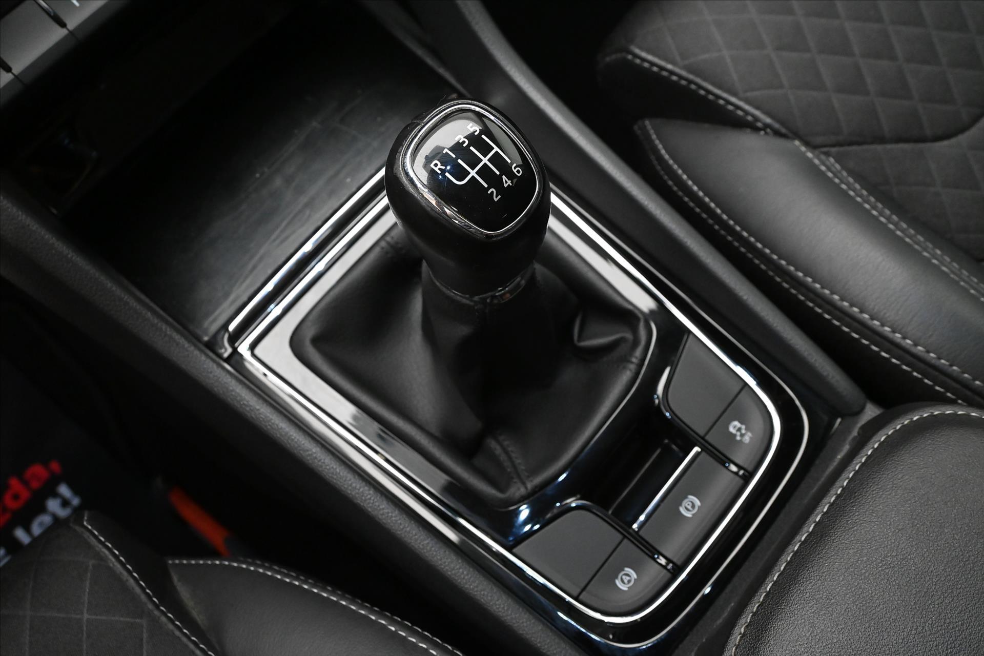 Hlavní fotografie vozu Škoda Kodiaq 1,5 TSI 110 kW TAŽNÉ NAVI Záruka až 5 let (22)