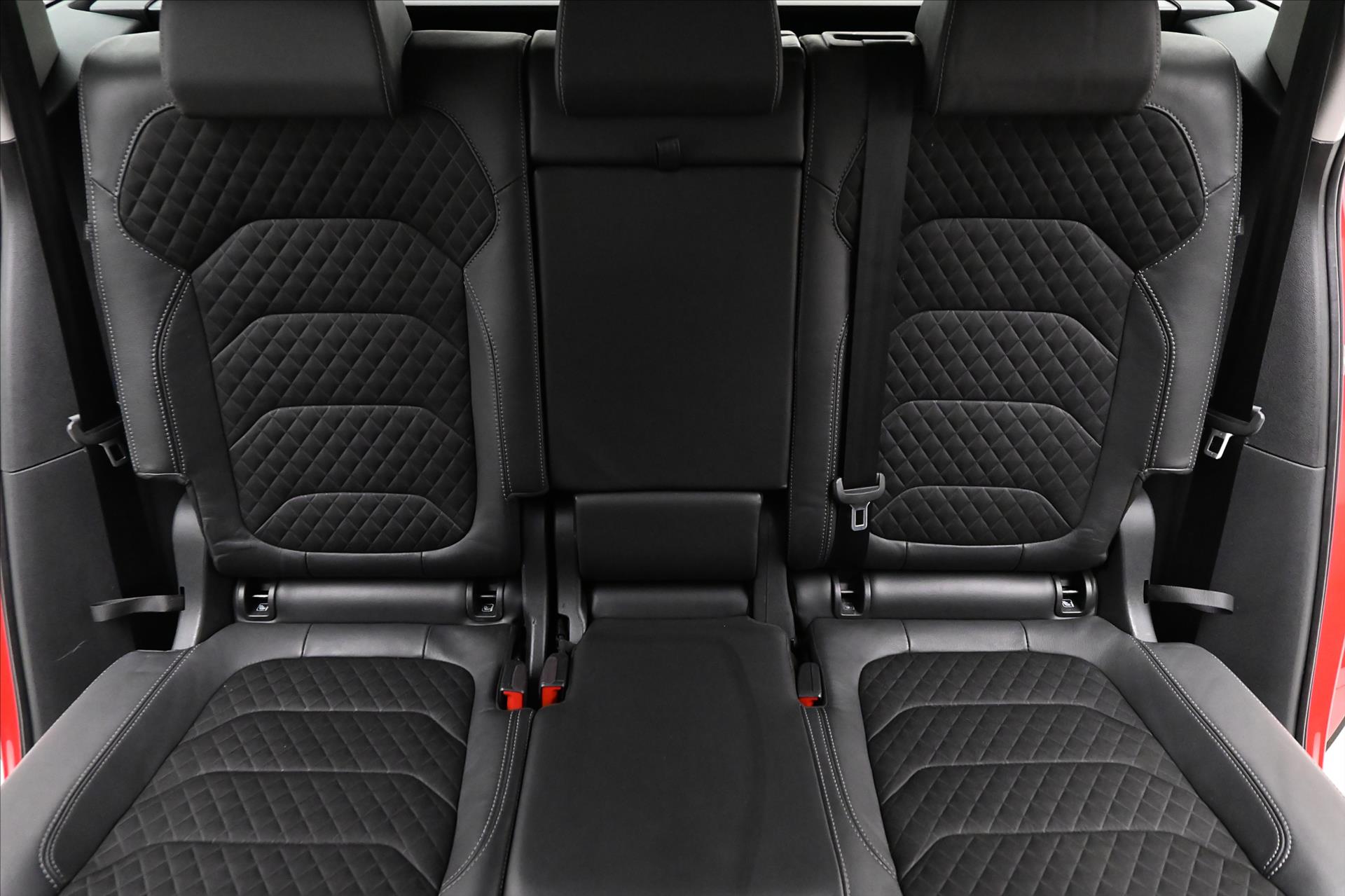 Hlavní fotografie vozu Škoda Kodiaq 1,5 TSI 110 kW TAŽNÉ NAVI Záruka až 5 let (27)