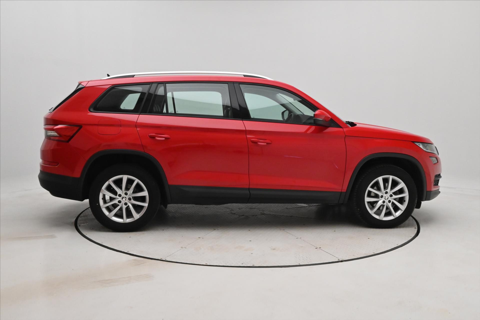 Hlavní fotografie vozu Škoda Kodiaq 1,5 TSI 110 kW TAŽNÉ NAVI Záruka až 5 let (4)