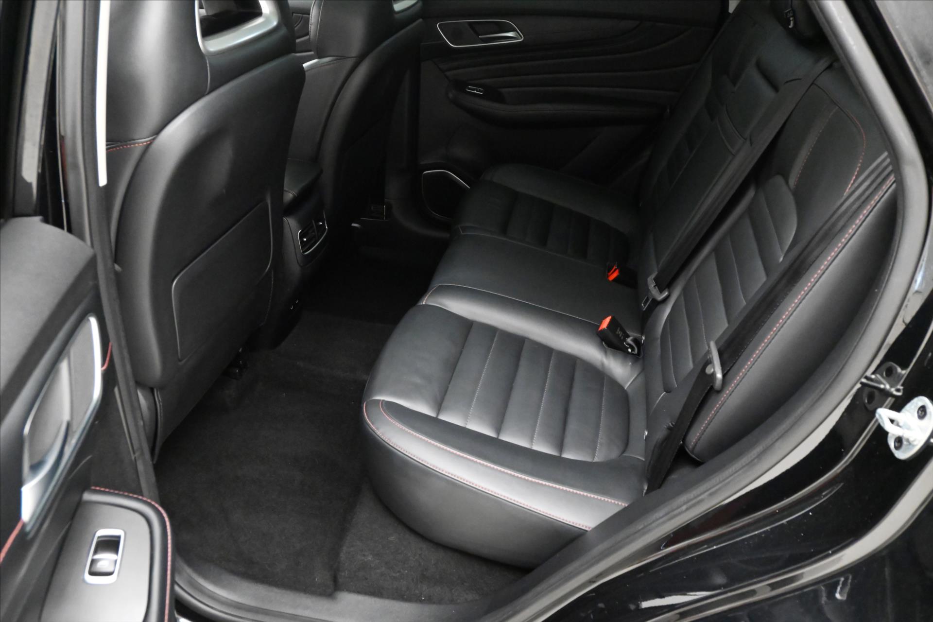 Main photo of the car Mg EHS 1.5 TGI PHEV 119kW AT Luxury Warranty up to 5 years (14)