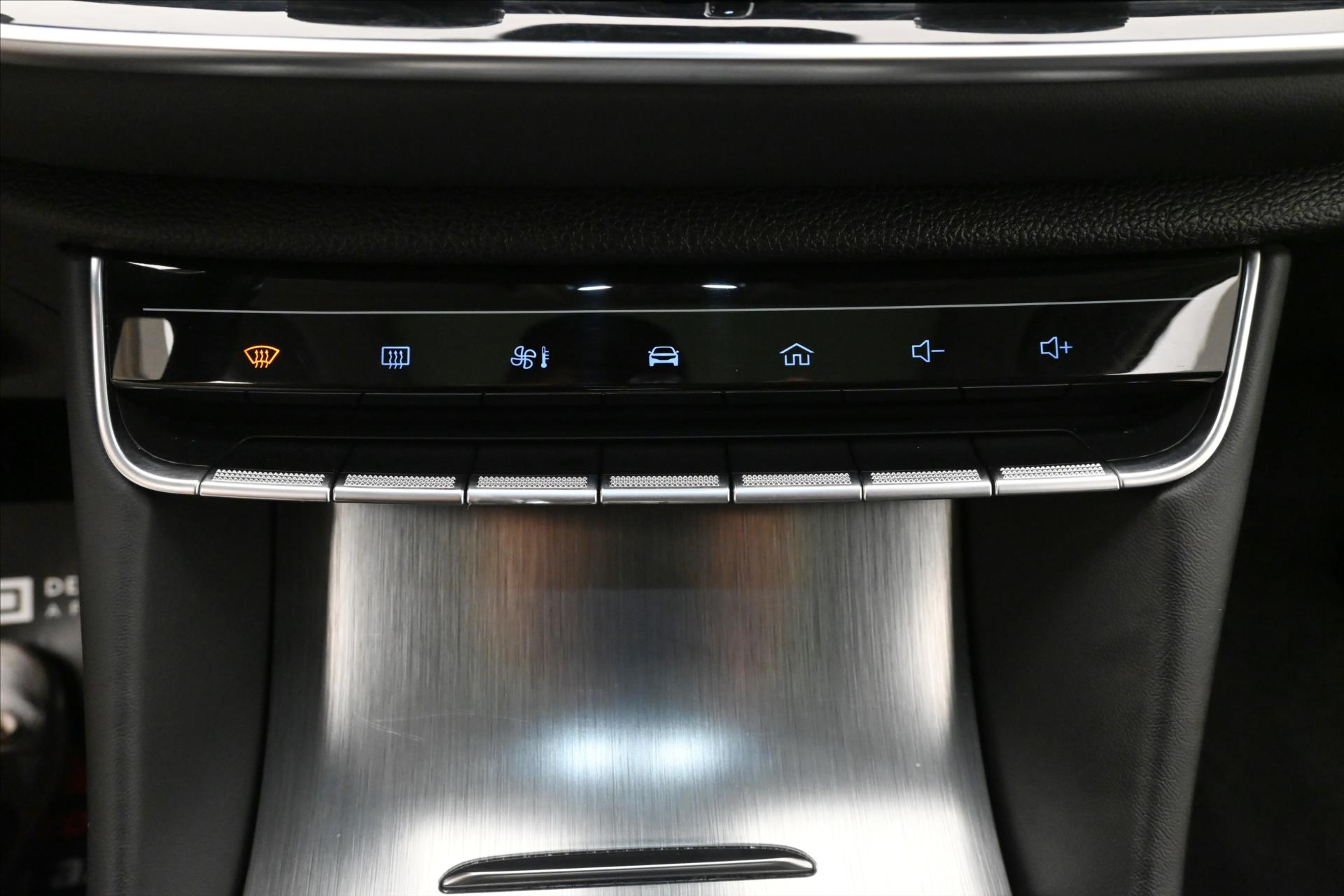Main photo of the car Mg EHS 1.5 TGI PHEV 119kW AT Luxury Warranty up to 5 years (21)