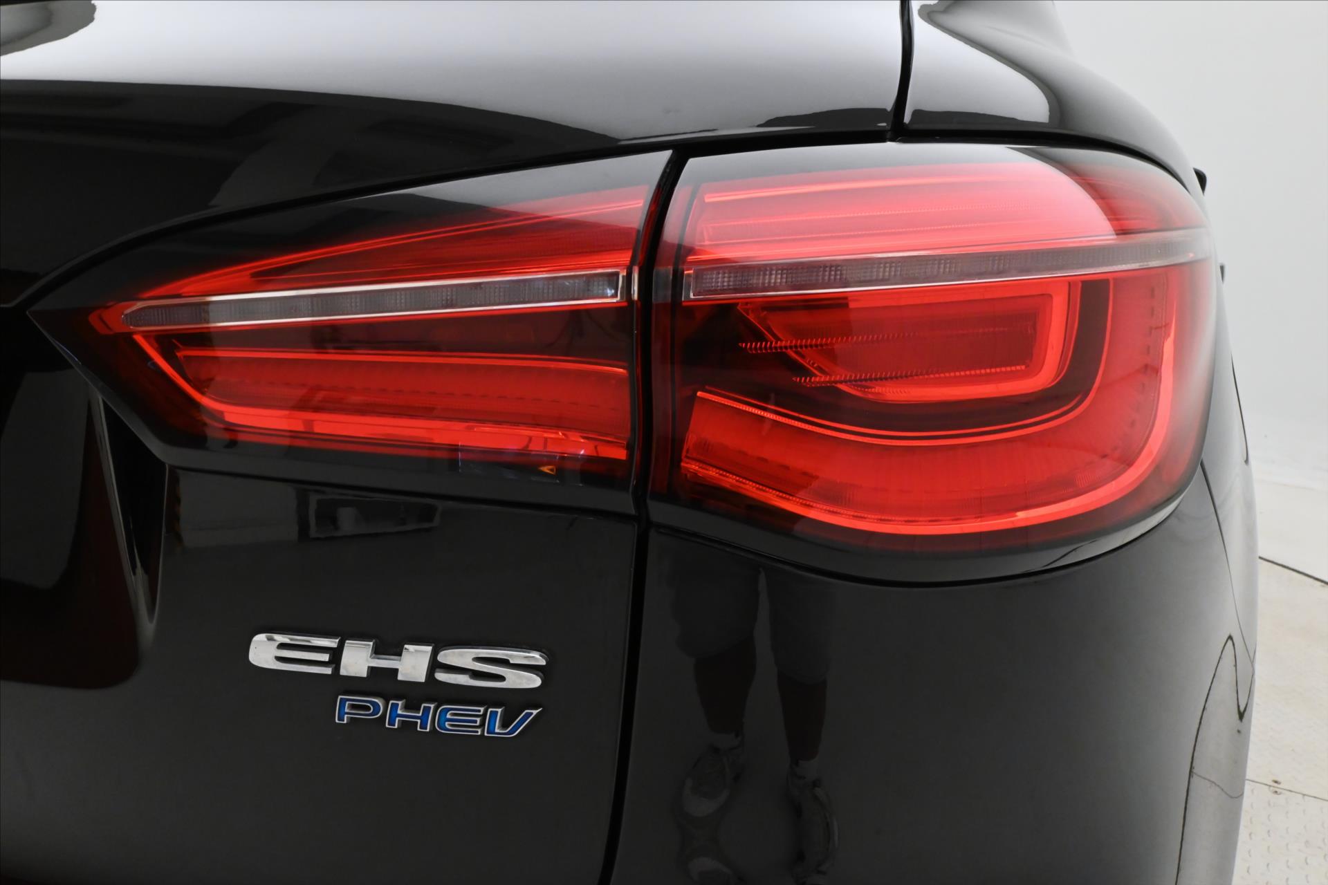 Main photo of the car Mg EHS 1.5 TGI PHEV 119kW AT Luxury Warranty up to 5 years (31)